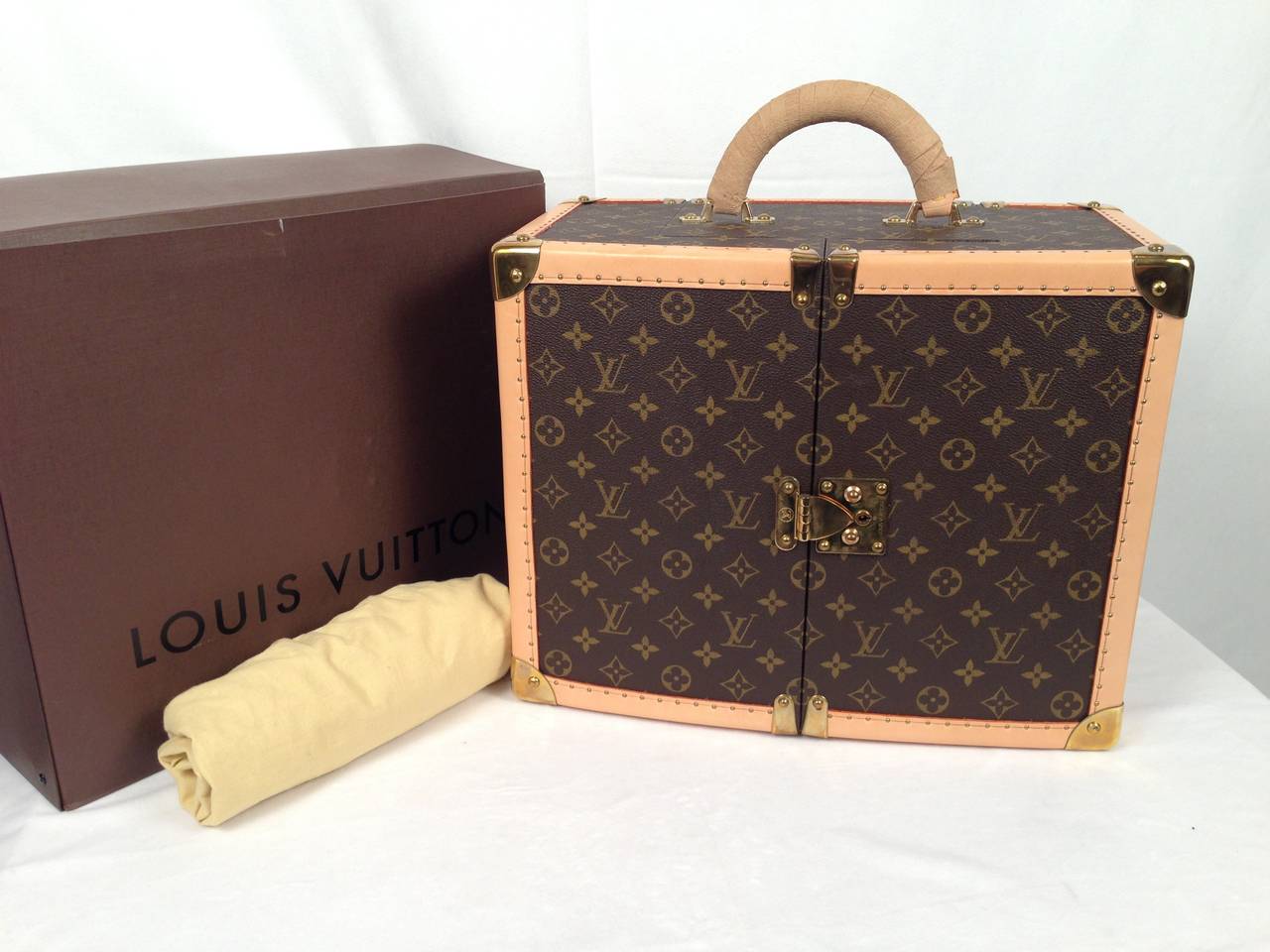 Women's Brand New Louis Vuitton Sharon Stone Vanity Case  (Limited Edition) For Sale