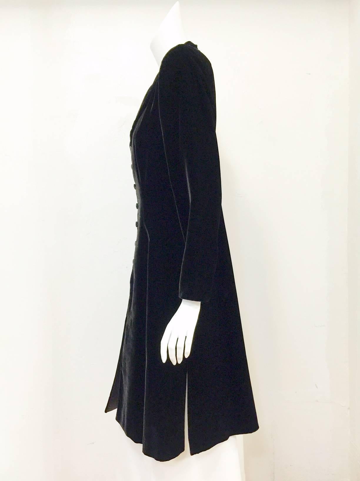 Giorgio Armani Silk Blend Velvet Evening Coat  In Excellent Condition In Palm Beach, FL