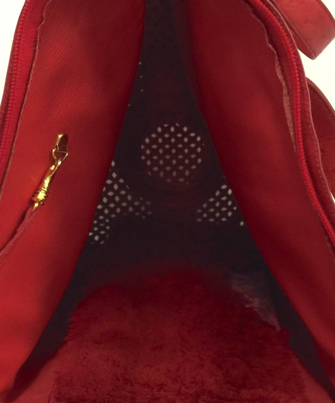 Gorgeous Giorgio's Red Ostrich Pet Carrier With Sheared Mink Bed 2