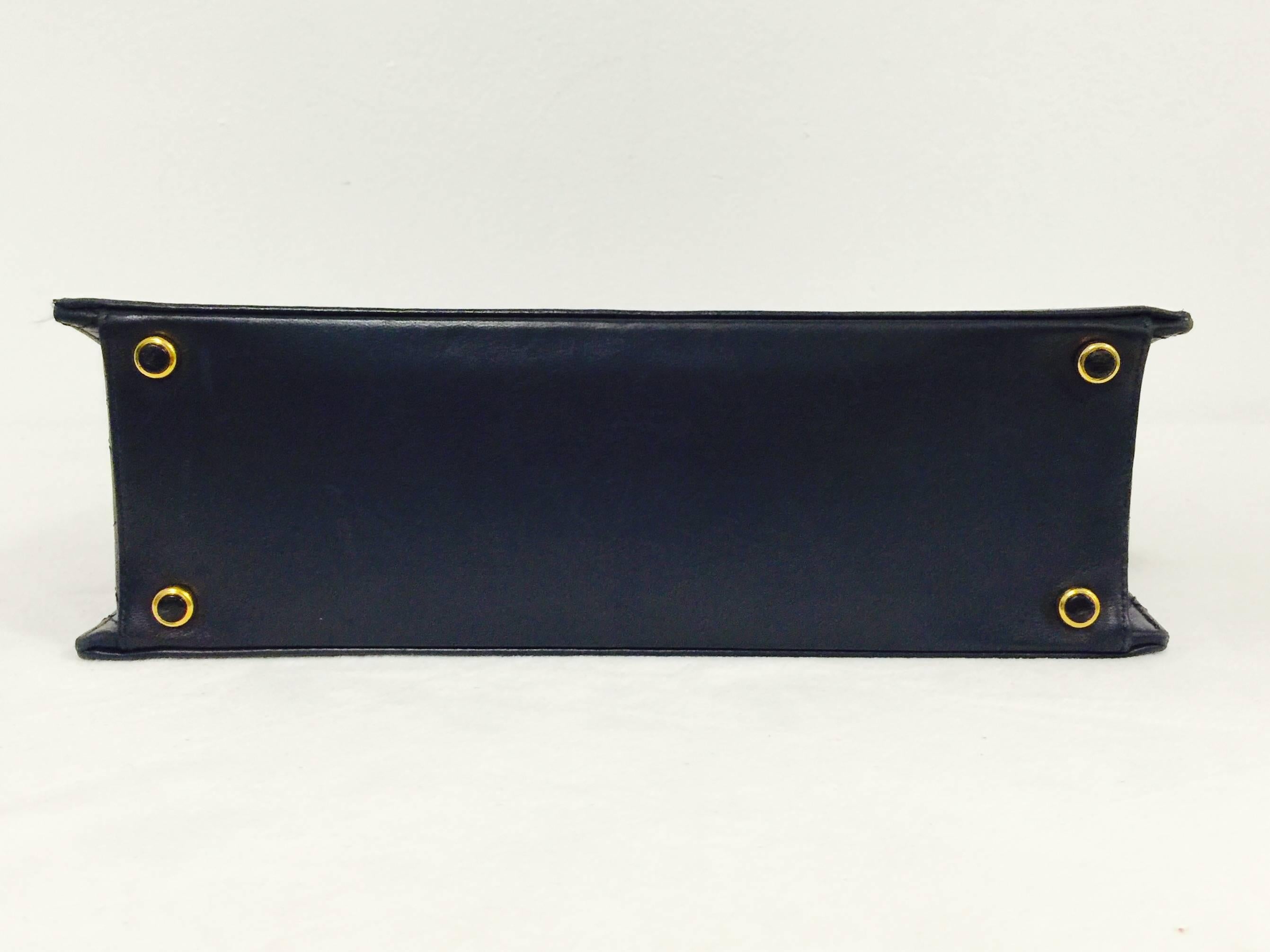 1980s Chanel Navy Trapezoid Handbag With Matching Wallet In Excellent Condition In Palm Beach, FL