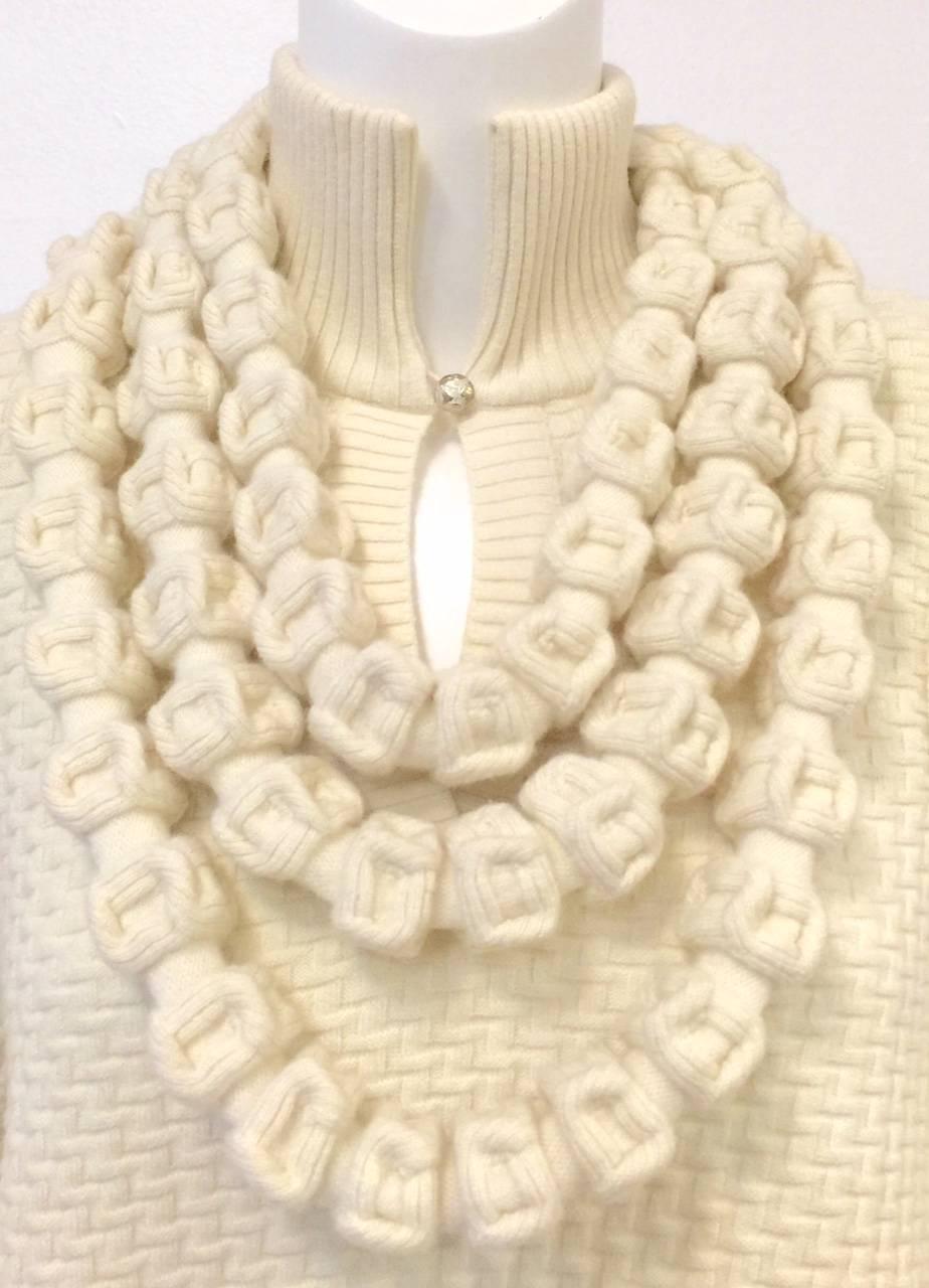 Beige Chanel 100% Ivory Wool Pullover Sweater With Triple Strand Necklace