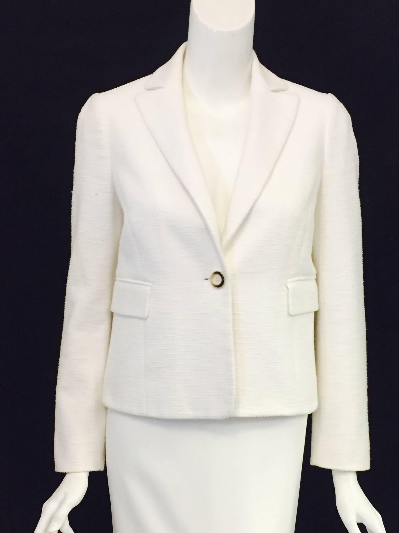 Women's Valentino Ivory Cropped Cotton Jacket w Flap Pockets & Single Button Closure For Sale