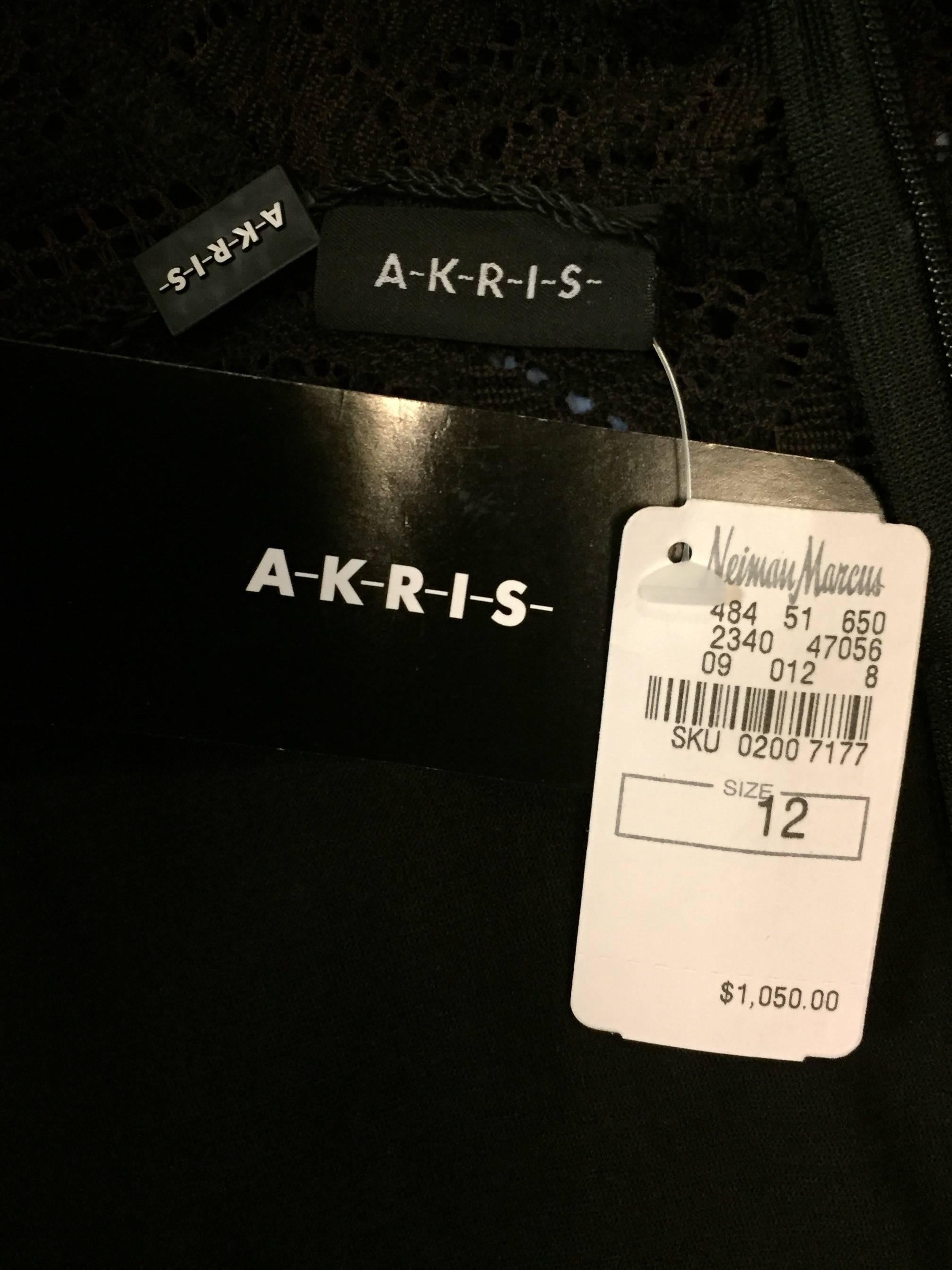 Always in style Akris sleeveless tank with lace trim For Sale 1