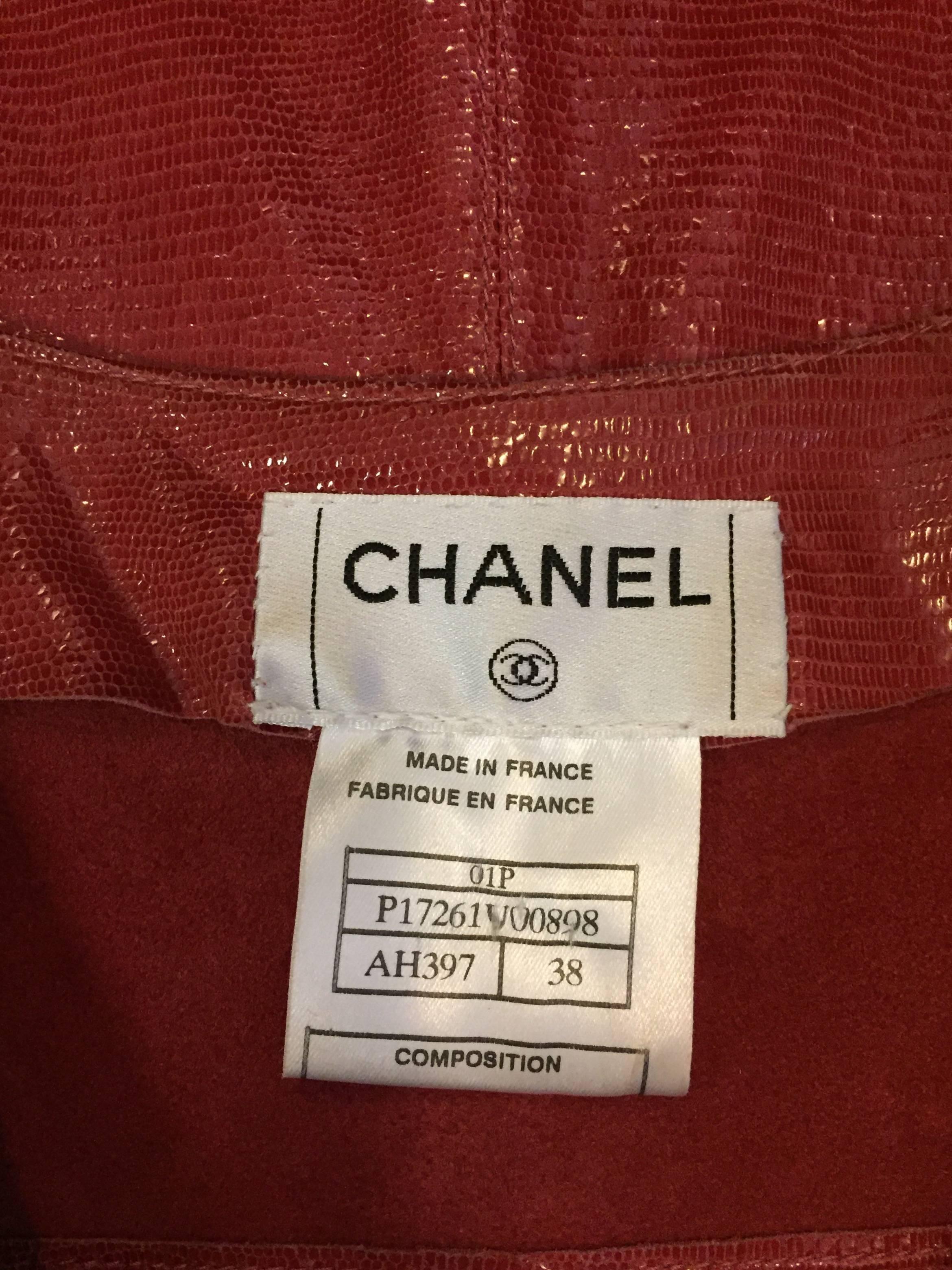 Chanel Sleeveless Salmon Vest in Supple Goat Skin w. Zipper Front  For Sale 1