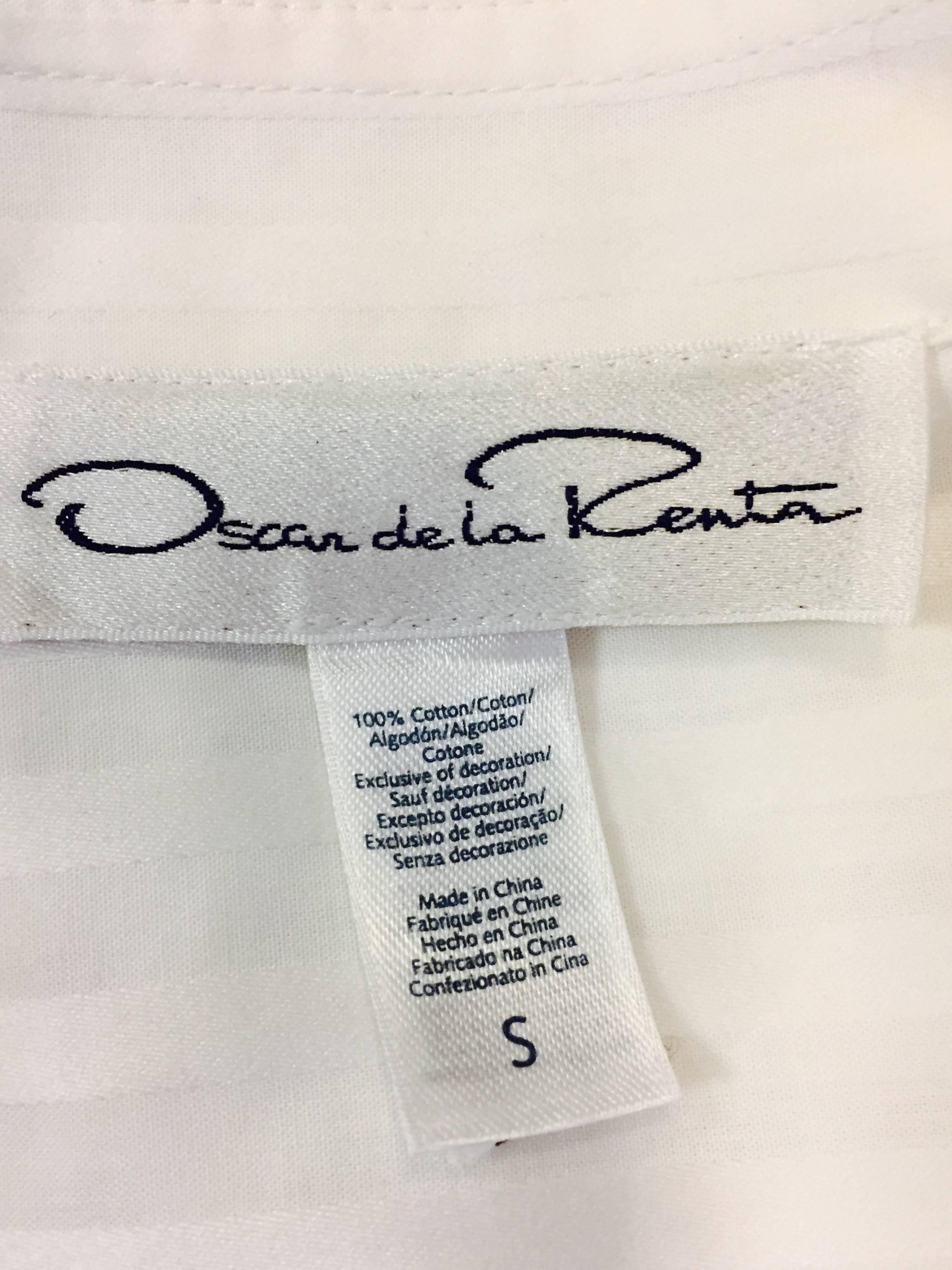 Outstanding Oscar de la Renta Beach Cover Up in White on White Cotton For Sale 1