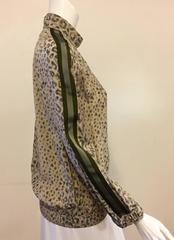 Glorious Gucci Beige & Green Leopard Print Silk Bomber Style Jacket
