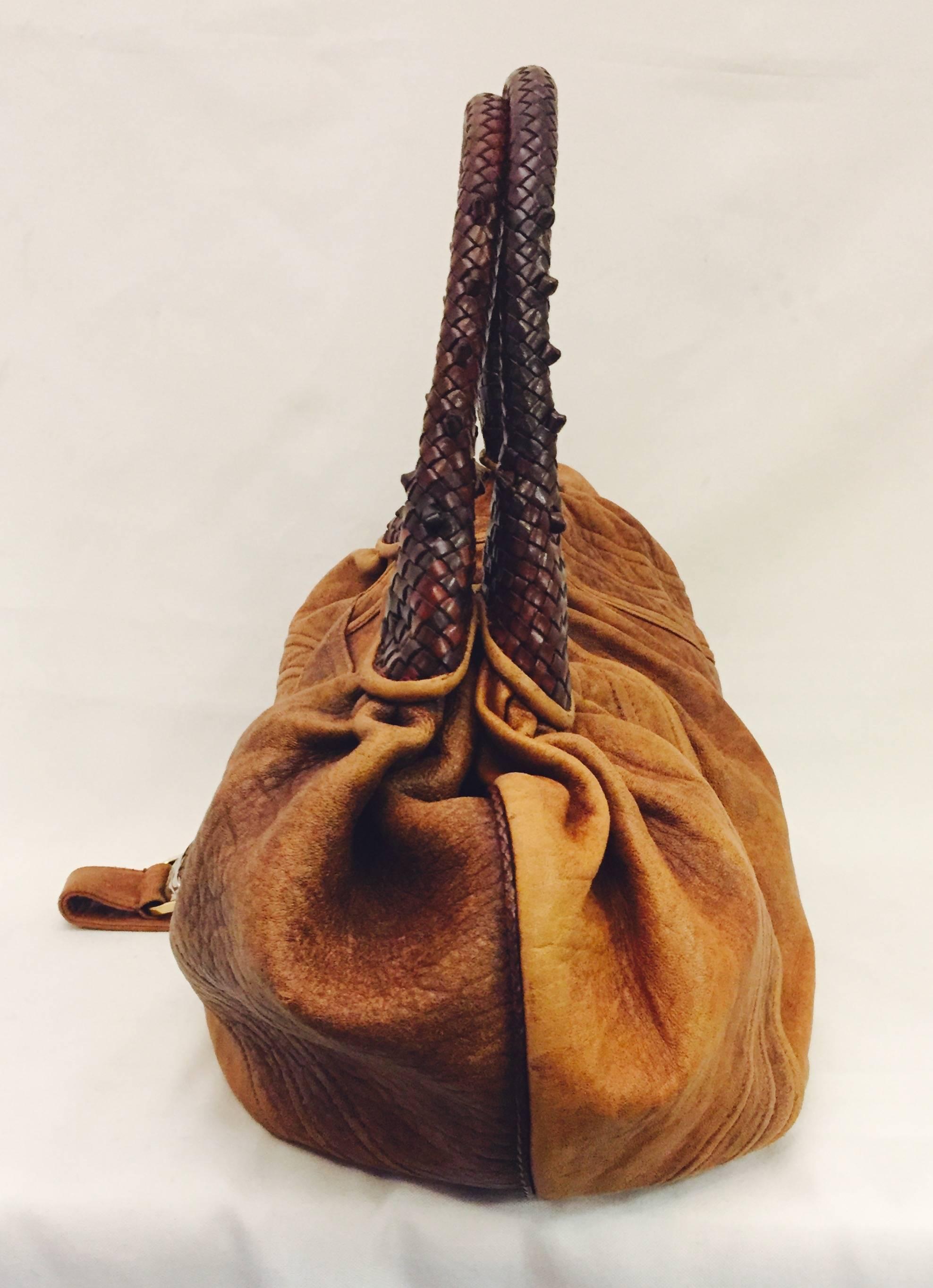 Luscious Fendi Tan Distressed Leather Spy Hobo Handbag  In Excellent Condition In Palm Beach, FL