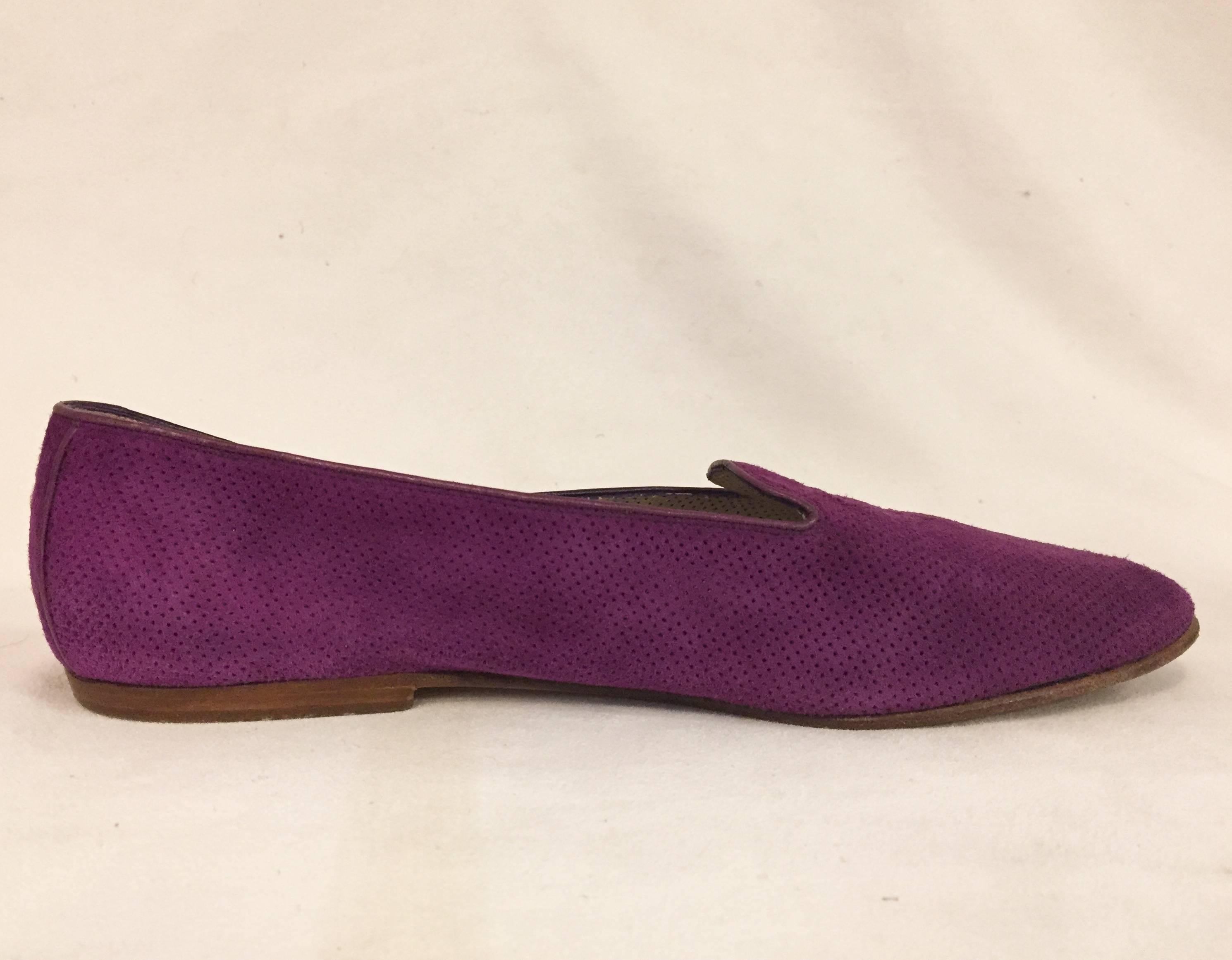 Compelling Chanel Violet Suede Loafers With Small CC on Top In Excellent Condition For Sale In Palm Beach, FL