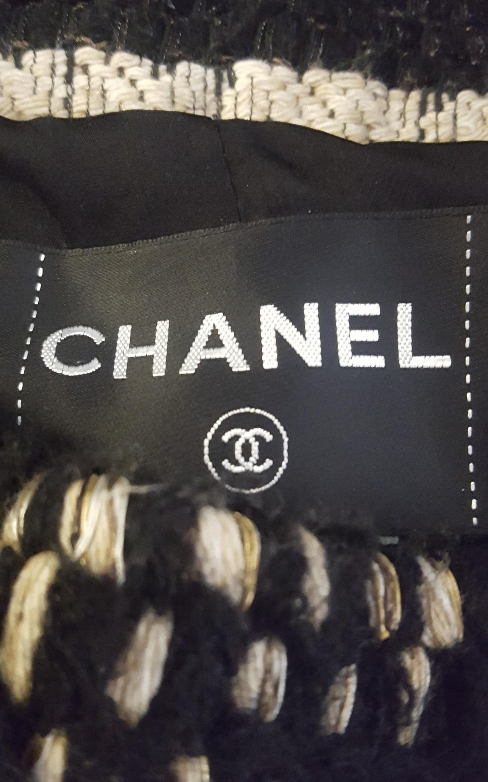 Chanel Black and Beige Stripe Design Skirt Suit W/ Metallic Threads Autumn 2009  5