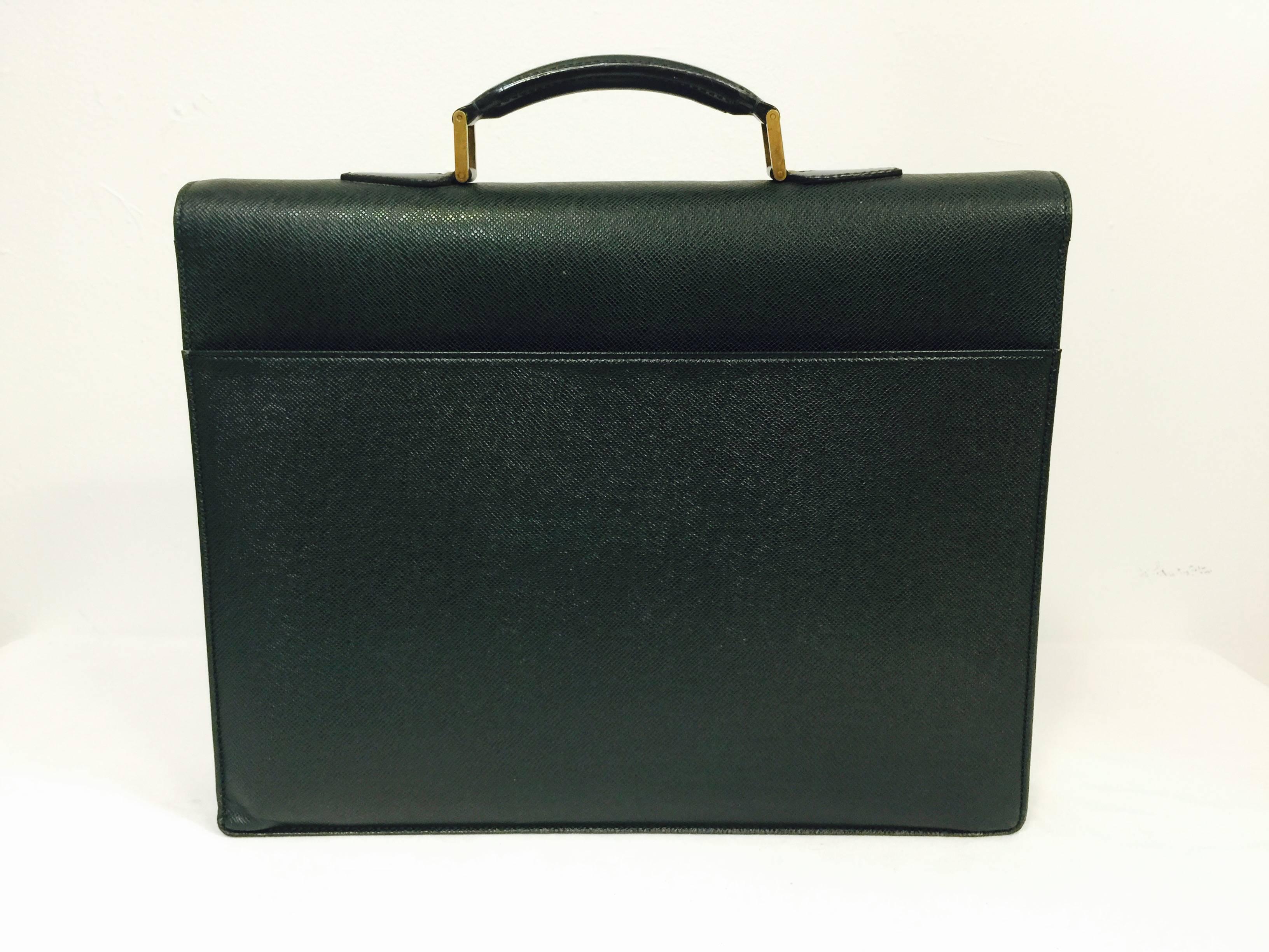 Louis Vuitton Moskova Briefcase With Legal Pad Cover and Pen Case is a must for any professional!  Includes not only the celebrated Moskova Briefcase in deep forest green Taiga leather, but also a legal pad cover, pen case and pochette!  More than a