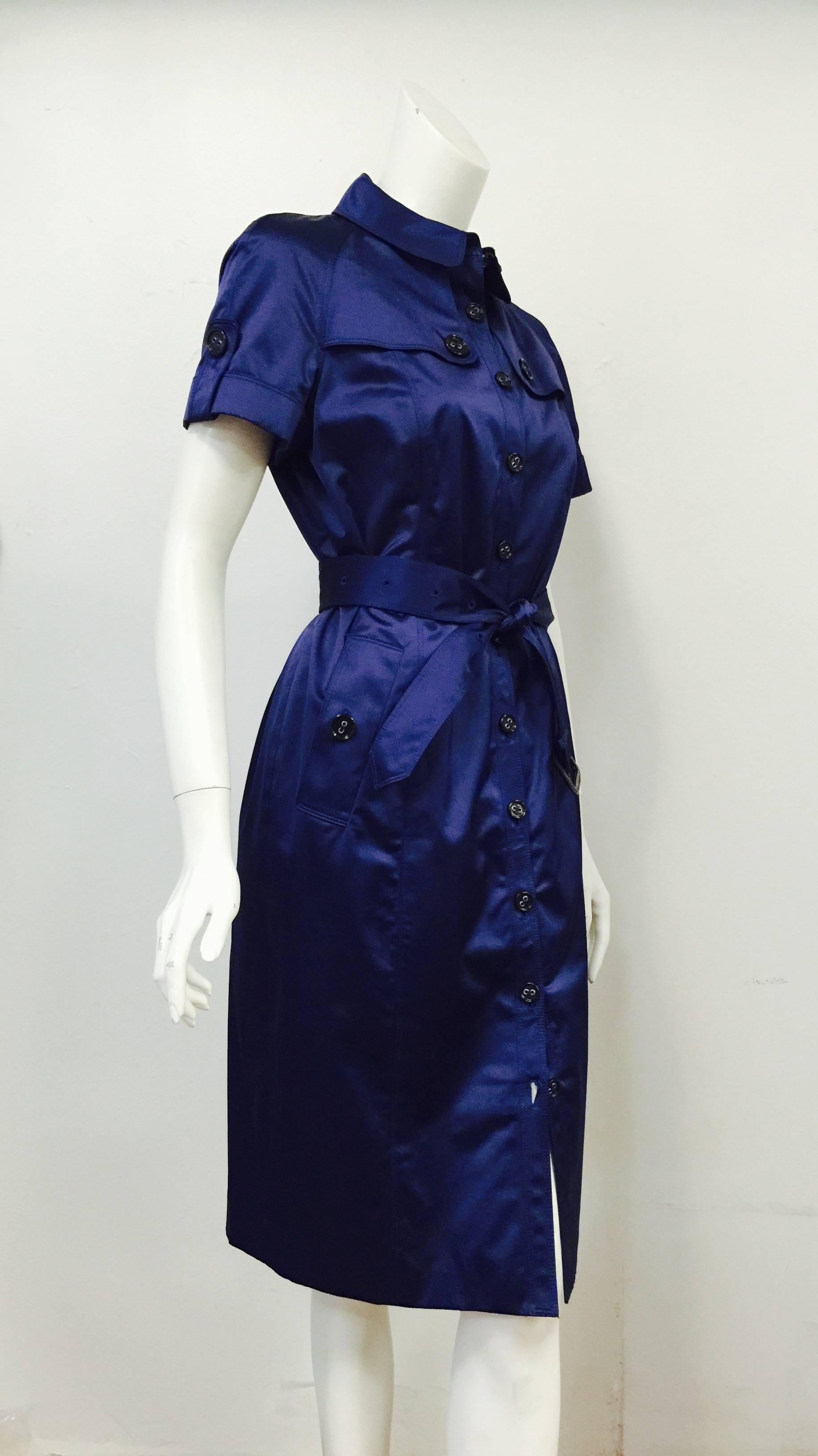 Burberry Dark Cobalt Blue Cotton Blend Short Sleeve Coat Dress  In Excellent Condition For Sale In Palm Beach, FL