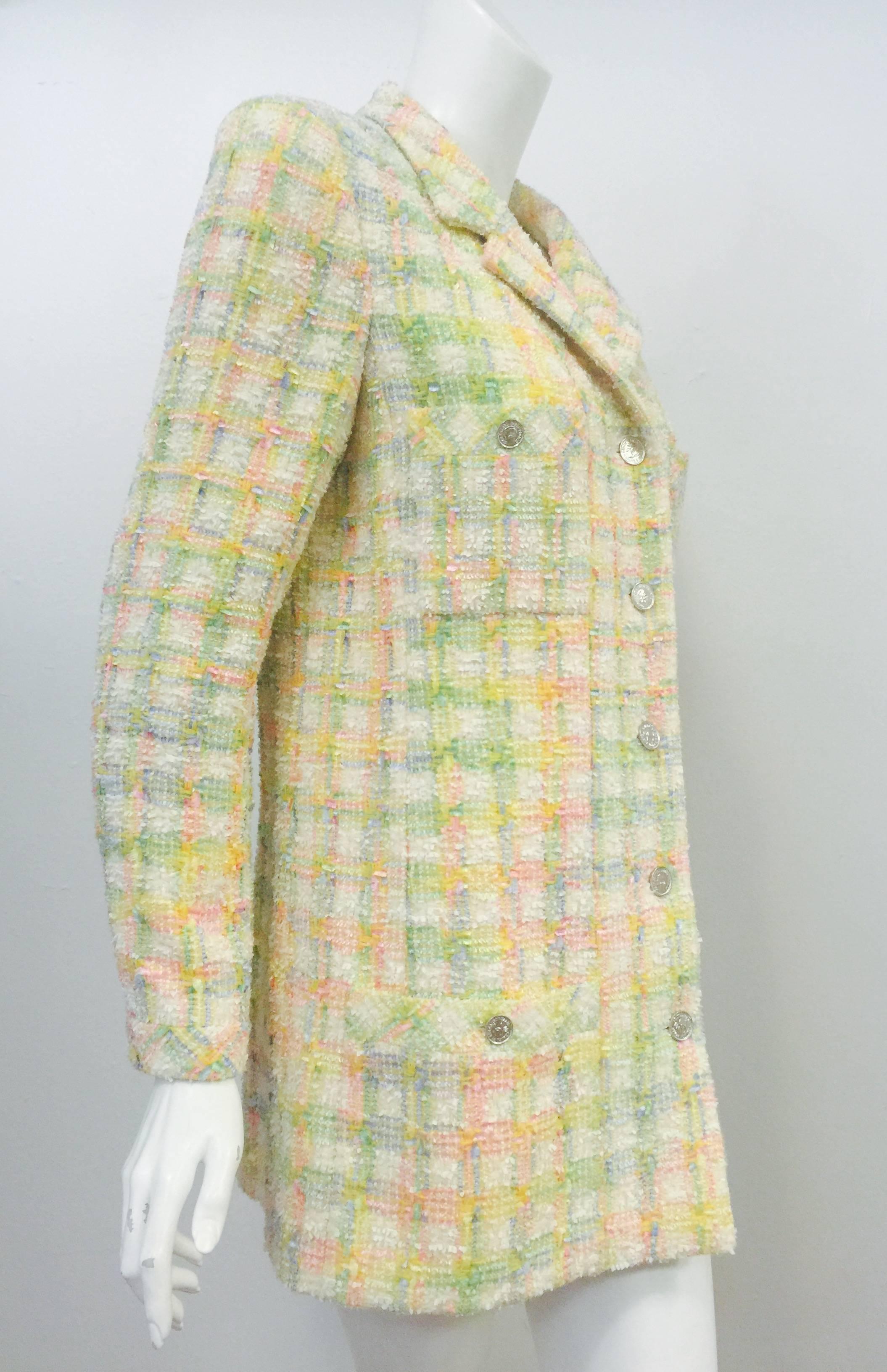 Chanel 1996 Spring Pastel Wool Blend Tweed Jacket   In Excellent Condition In Palm Beach, FL