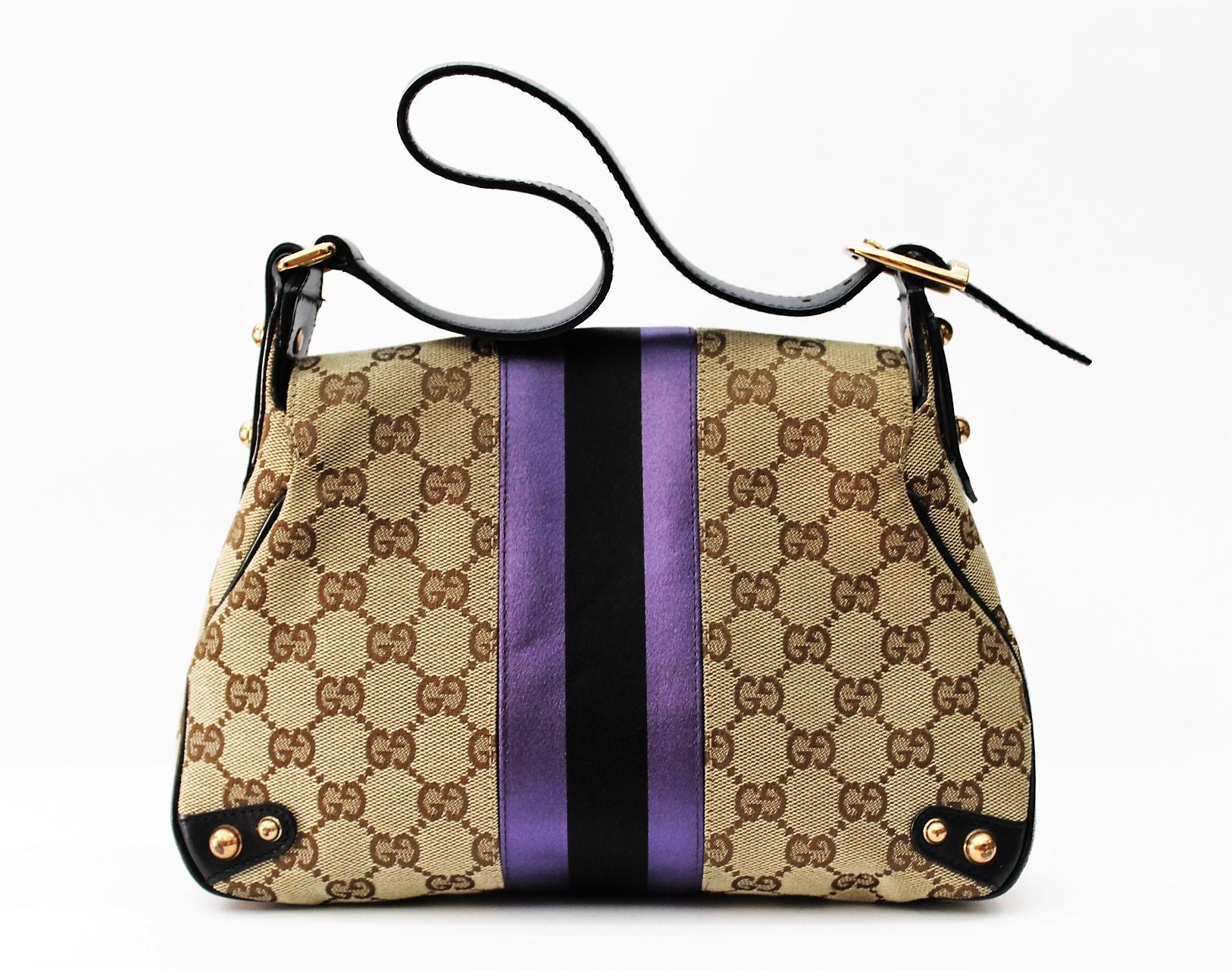 Gucci shoulder bag limited edition , a beautiful collection by Tom Ford.