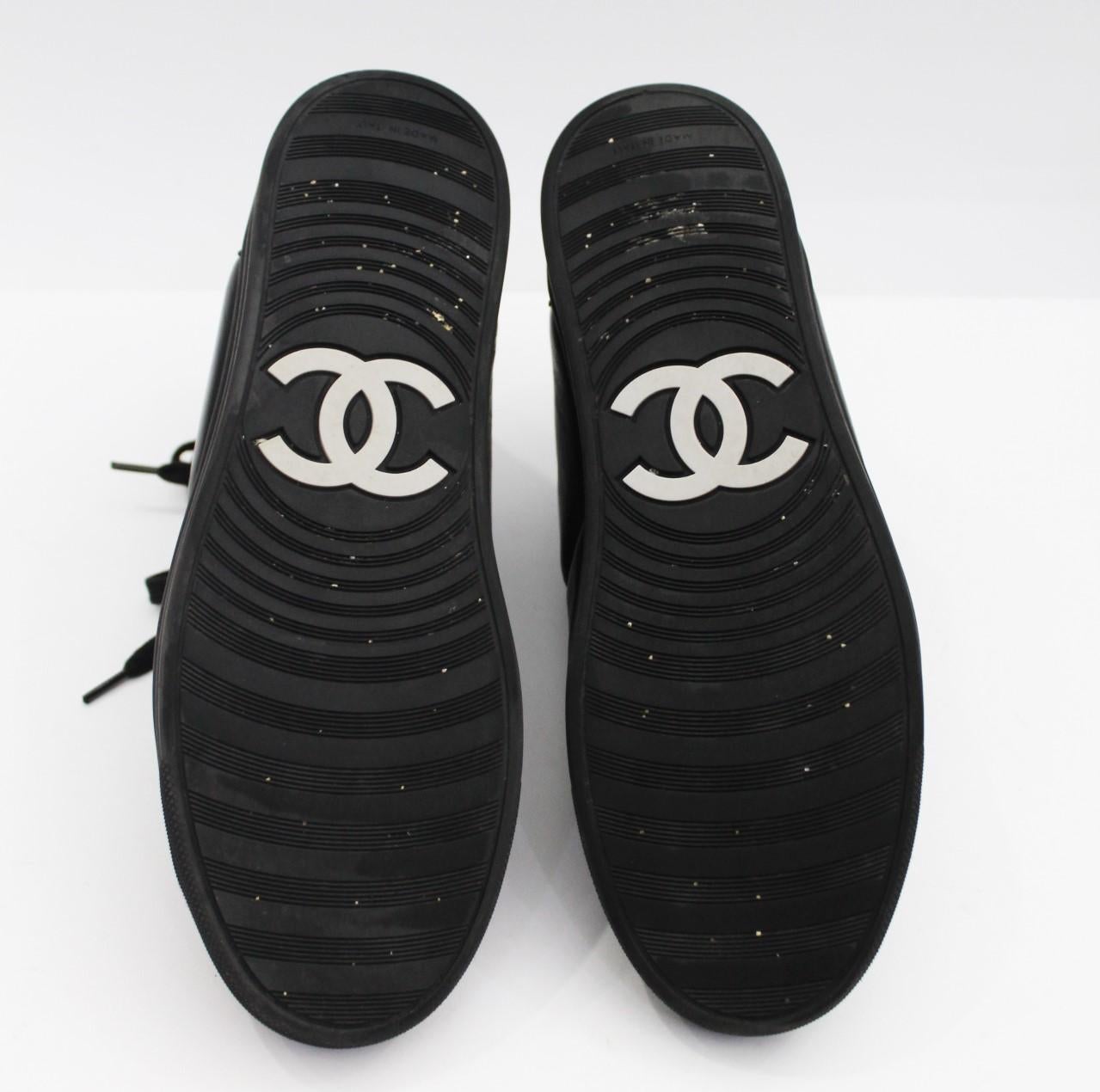  CHANEL Black Leather Sneakers Chain  In Excellent Condition In Torre Del Greco, IT