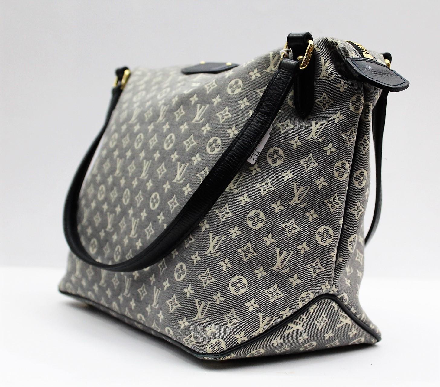 Louis Vuitton Ballade MM Shoulder Bag In Excellent Condition In Torre Del Greco, IT