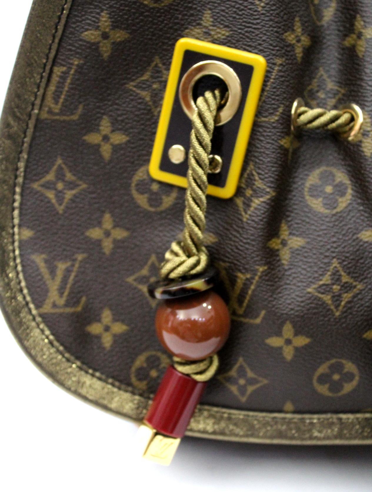 2009s Louis Vuitton Kalahari Shoulder Bag Limited Edition 4
