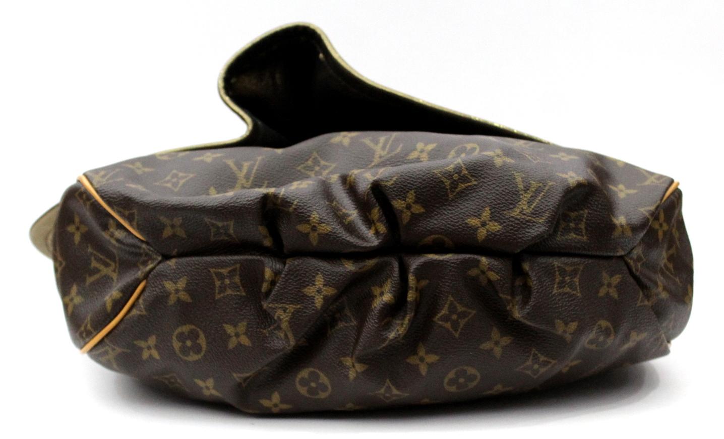 2009s Louis Vuitton Kalahari Shoulder Bag Limited Edition 9