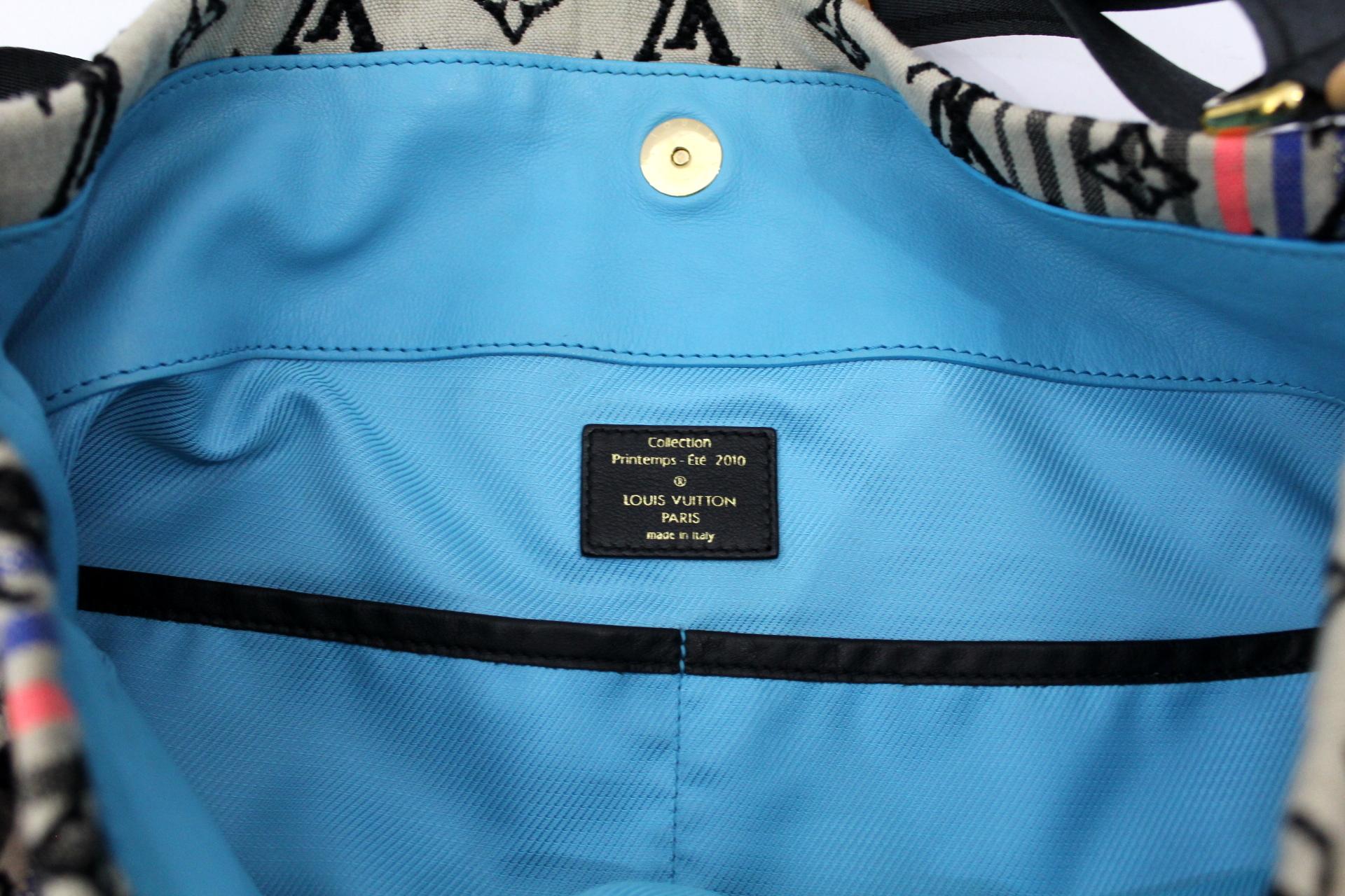 Women's 2010 Louis Vuitton Limited Edition Cheche Bohemian Shoulder Bag 
