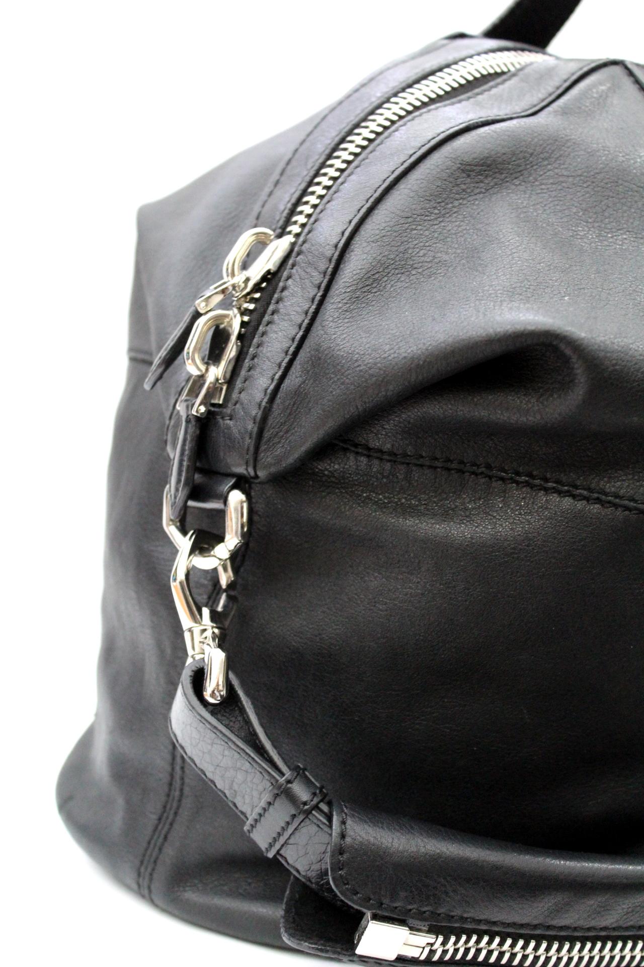 Givenchy Black Leather Nightngale Bag In Excellent Condition In Torre Del Greco, IT