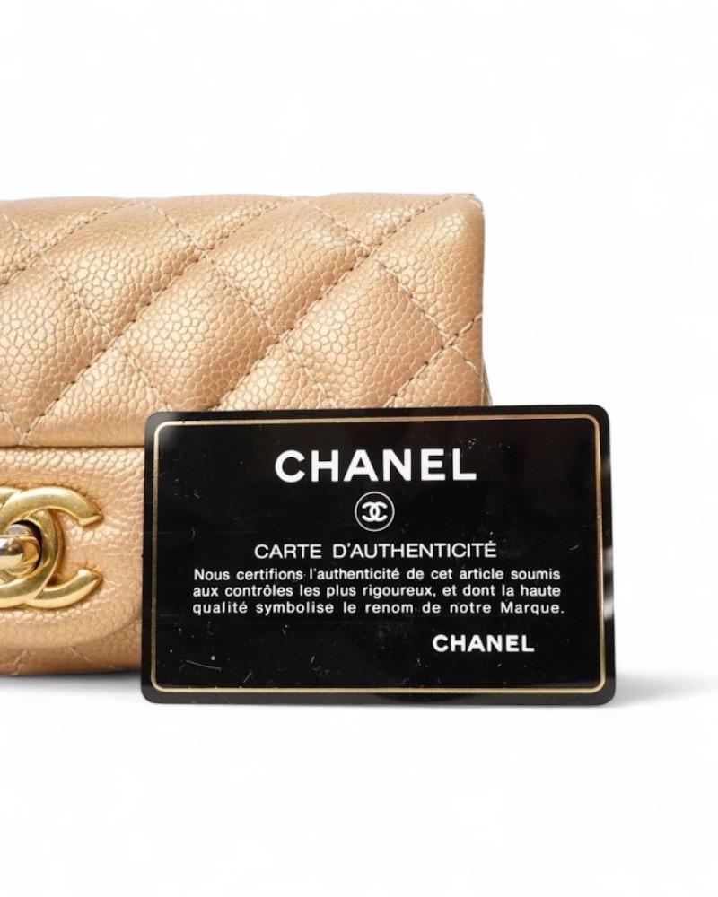 Chanel Mini Timeless Caviar Perlata Oro en venta 10
