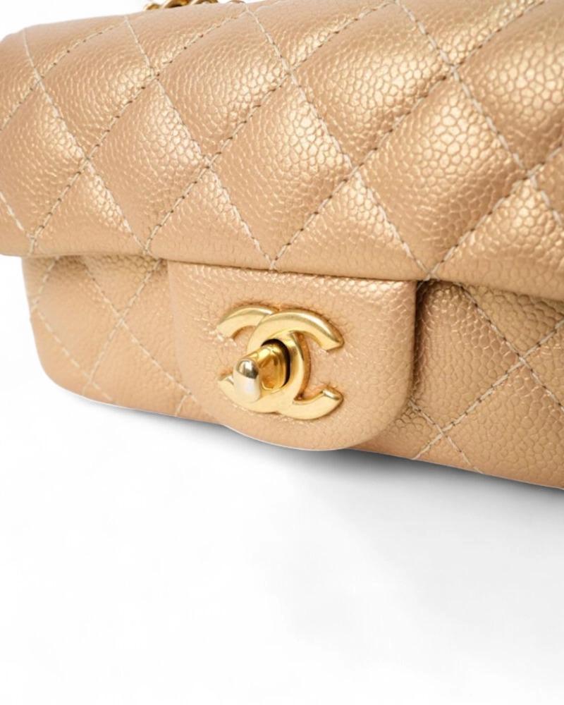 Chanel Mini Timeless Caviar Perlata Oro en venta 4