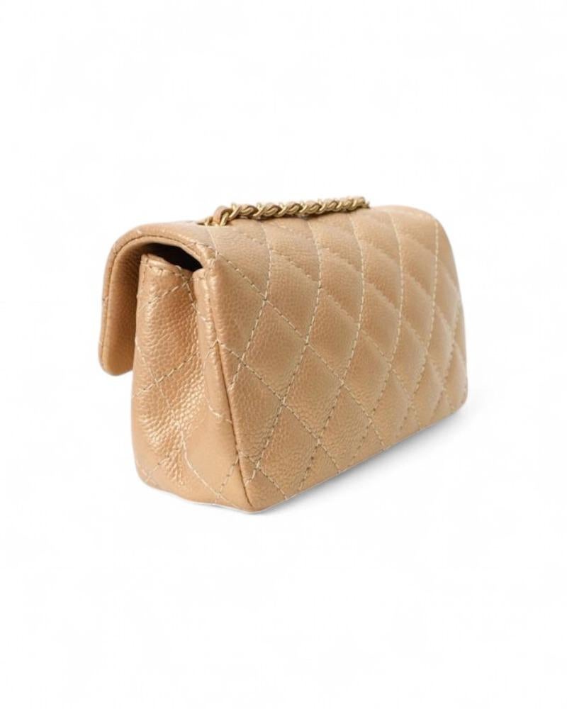 Chanel Mini Timeless Caviar Perlata Oro en venta 6