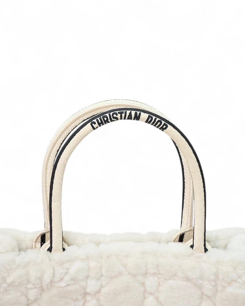 Dior Book Tote Large Montone Cannage Ecrù en venta 9