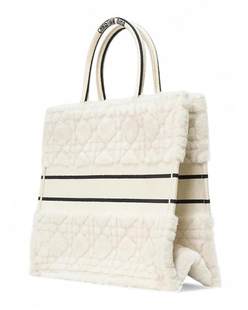 Dior Book Tote Large Montone Cannage Ecrù en venta 2
