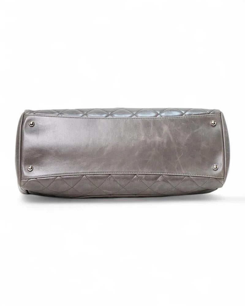 Chanel Delivery Tote Trapuntata Grigia en venta 4
