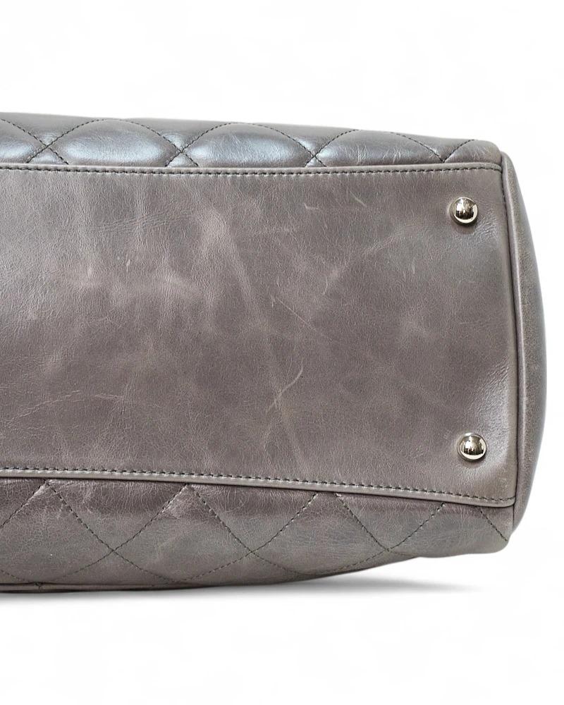 Chanel Delivery Tote Trapuntata Grigia en venta 3