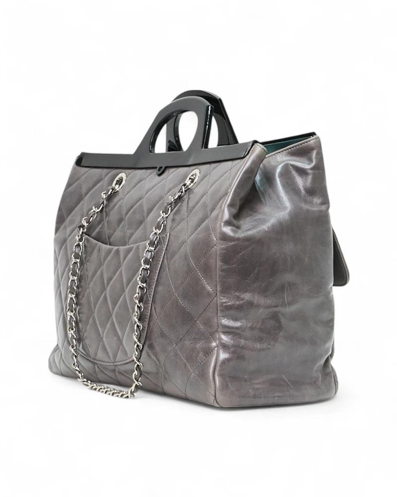 Chanel Delivery Tote Trapuntata Grigia en venta 1
