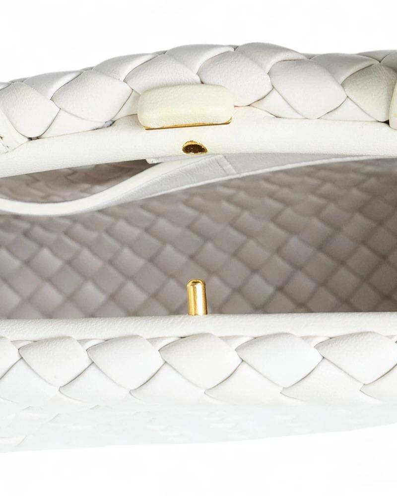 Bottega Veneta Handle Small Intrecciata Bianca in vendita 10
