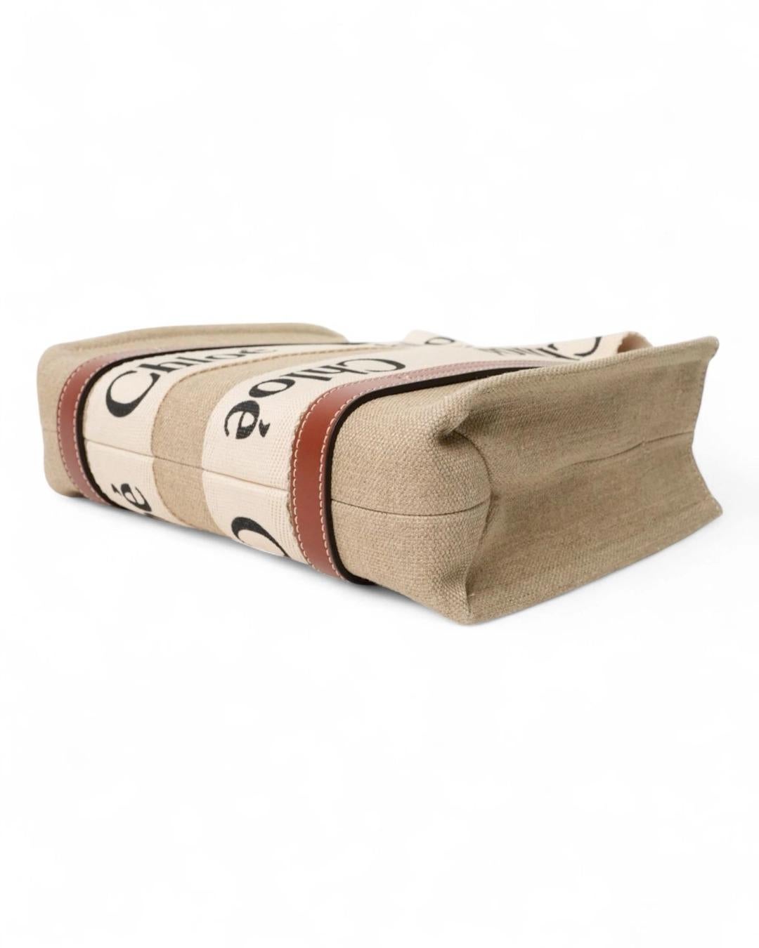 Chloé Tote Woody Small Lino Marrone in vendita 3