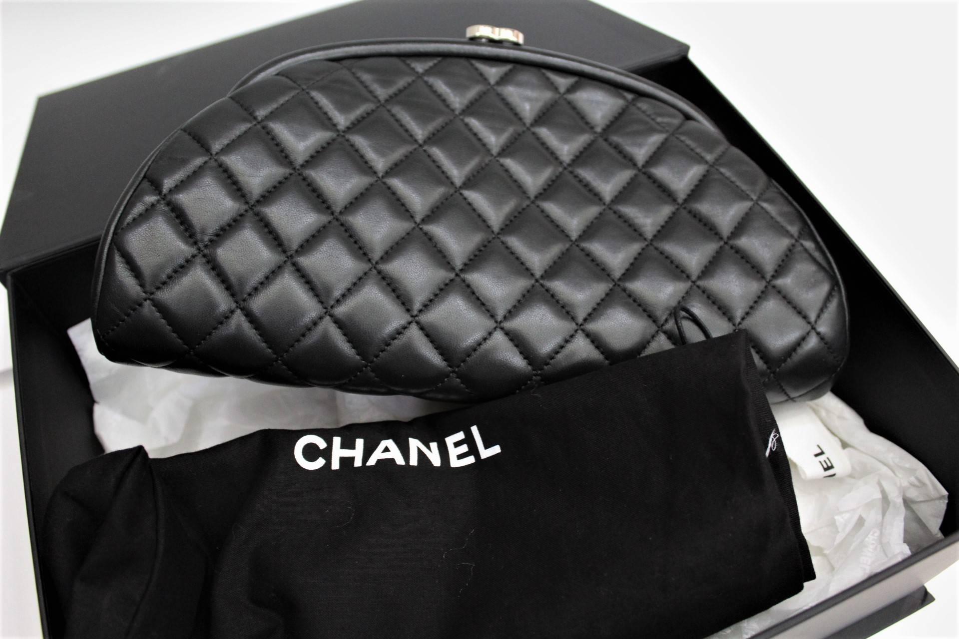 CHANEL Lambskin Quilted Timeless Clutch Black 4