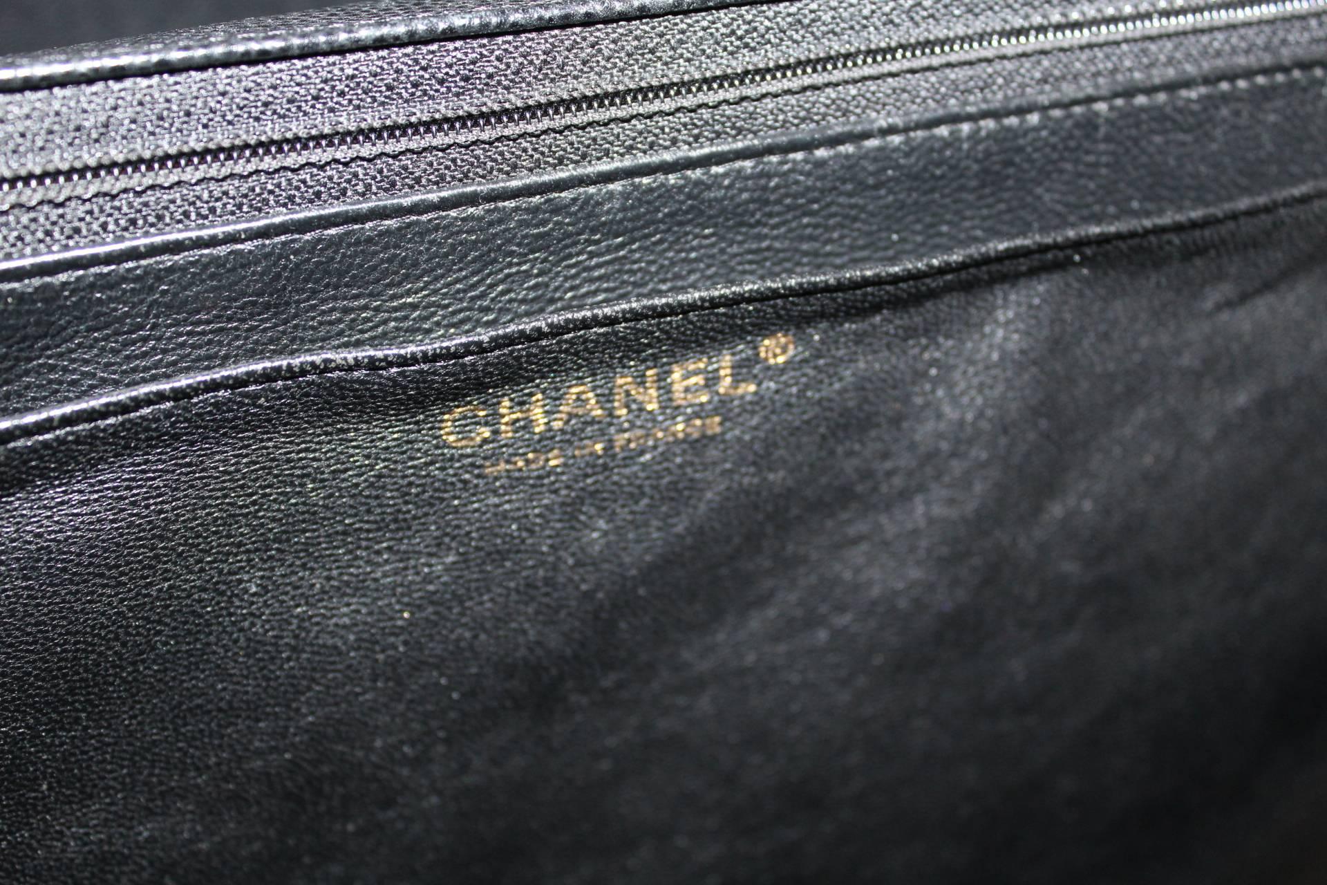 Women's Chanel Classic Maxi Jumbo Single Flap  Bag Hammered Leather
