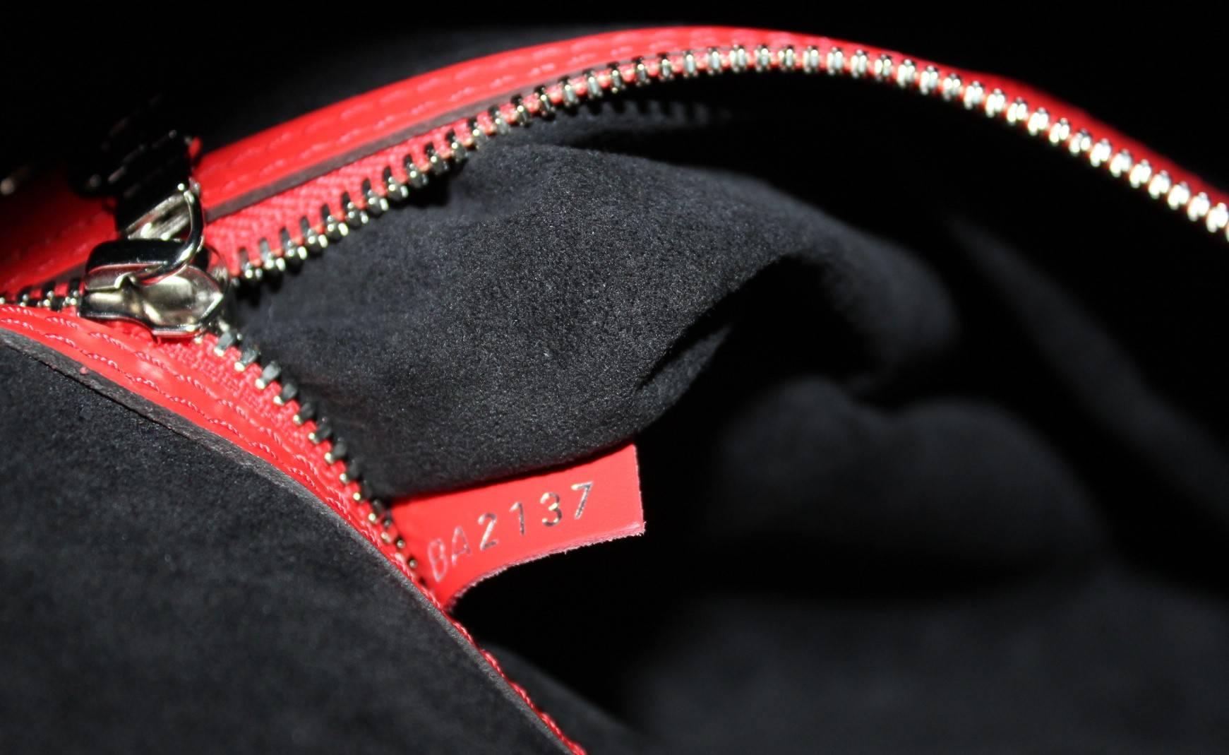 Louis Vuitton X Supreme Epi Keepall Bandouliere 45 Red  2