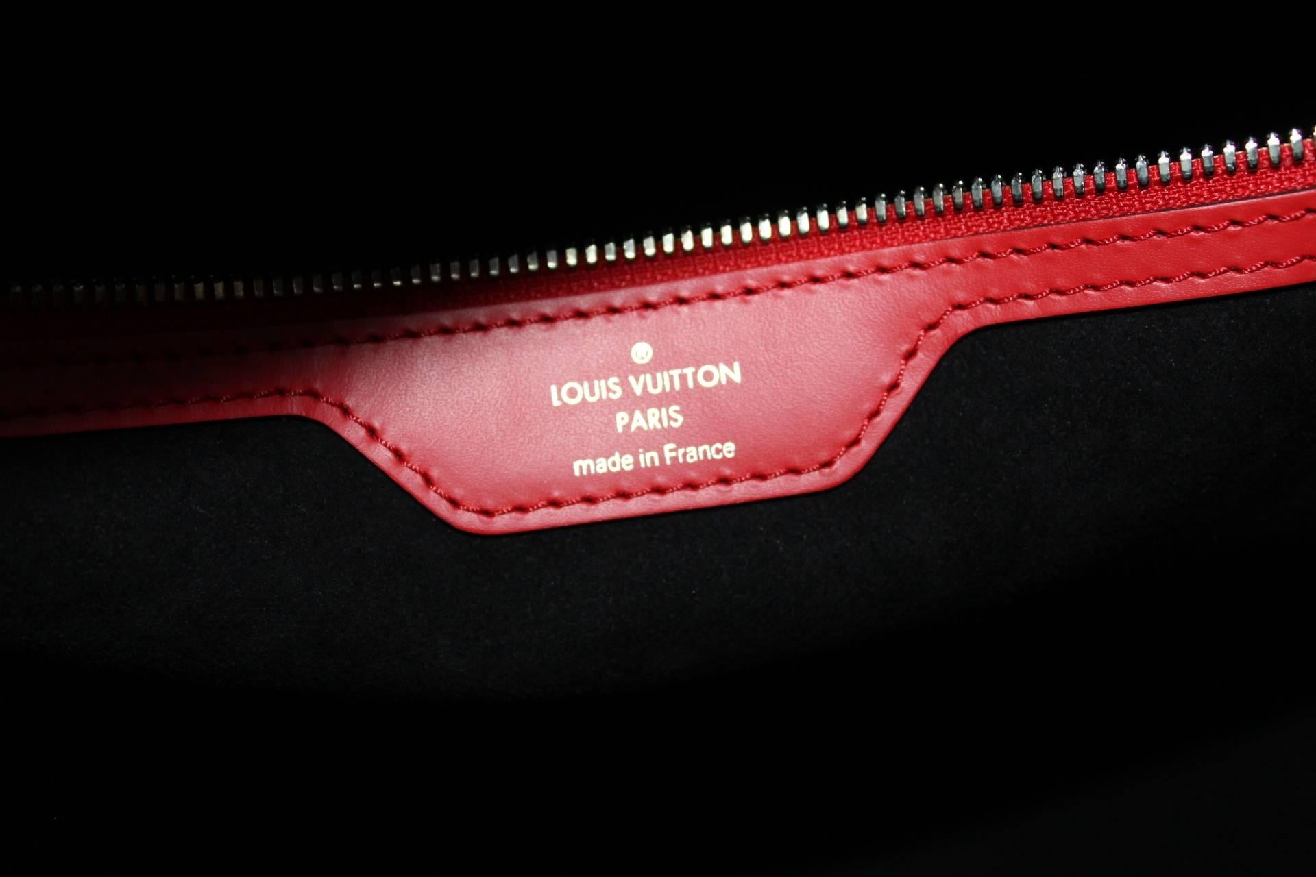 Louis Vuitton X Supreme Epi Keepall Bandouliere 45 Red  3