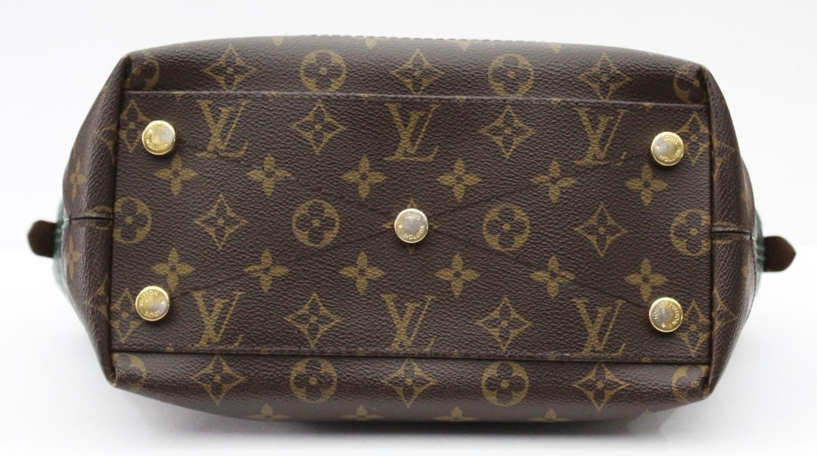 Women's Louis Vuitton Majestueux Exotique Leather