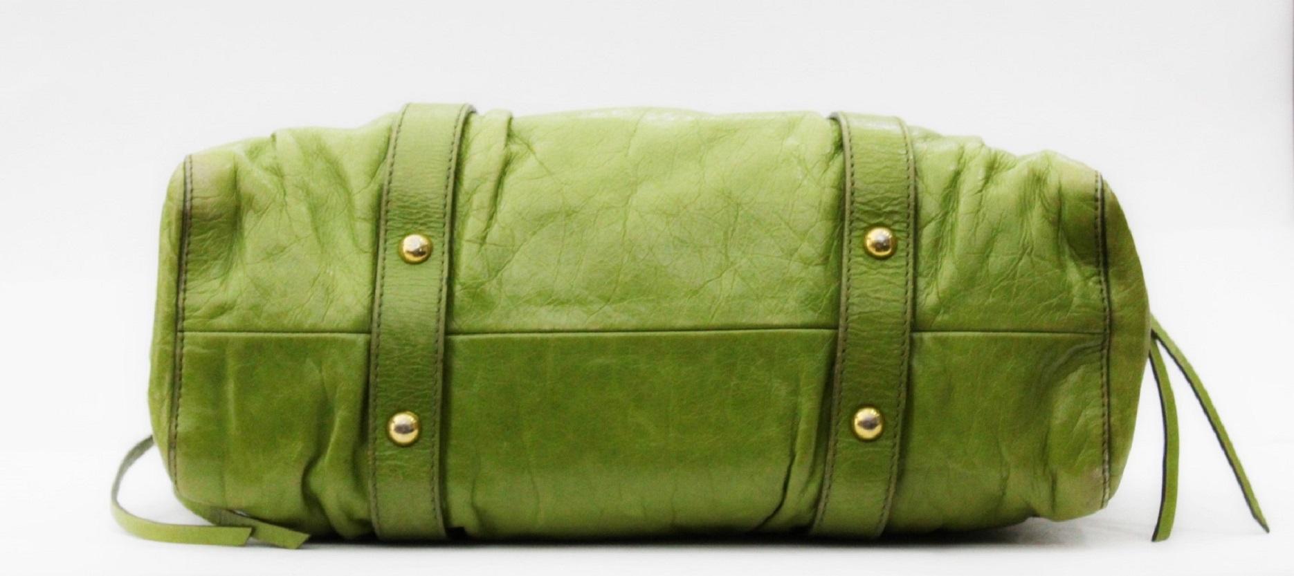 Miu Miu Green Leather Top Handle Bag In Excellent Condition In Torre Del Greco, IT