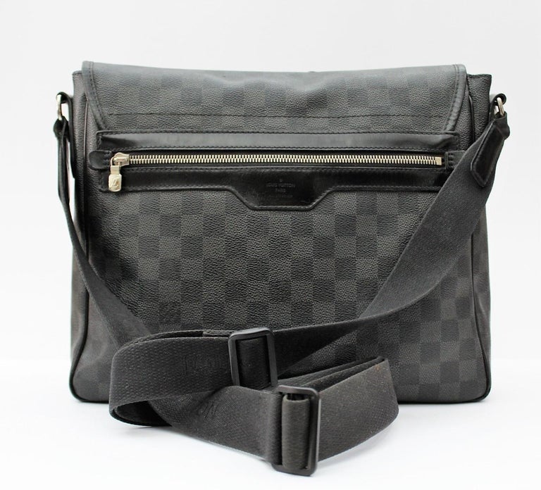 Louis Vuitton Damier Graphite Crossbody Bag at 1stDibs | louis vuitton ...