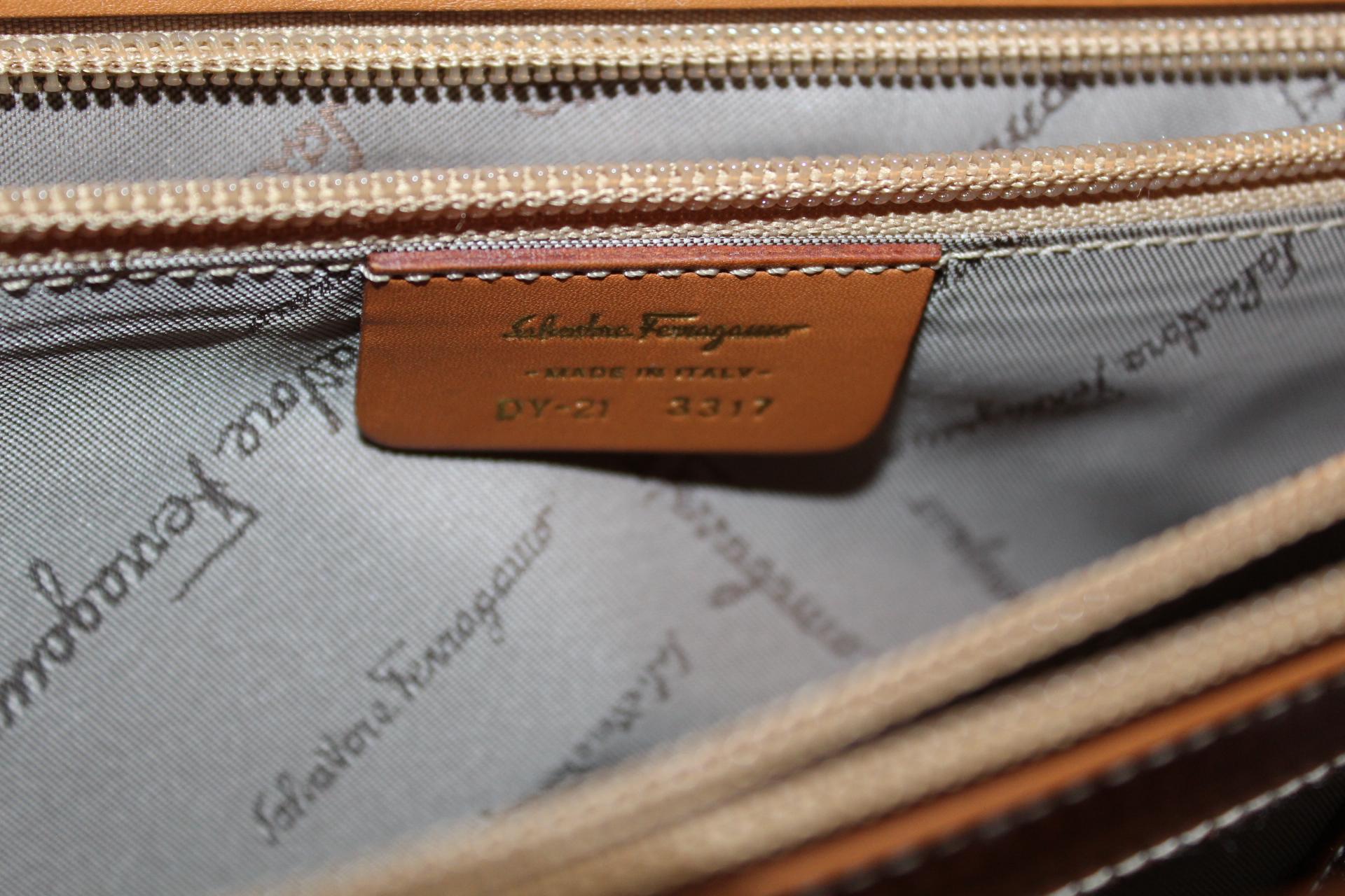 Salvatore Ferragamo Leather Shuolder Bag 2