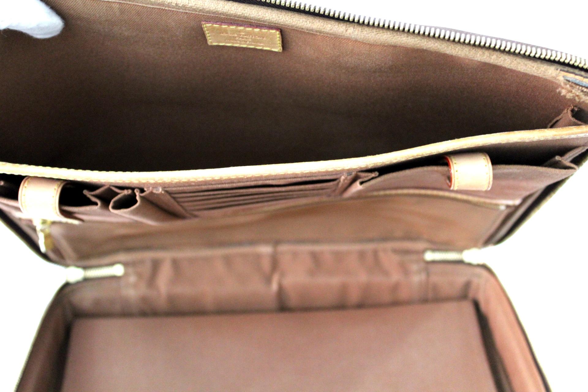 Louis Vuitton Business Bag Icare Messenger Crossbody Bag 3