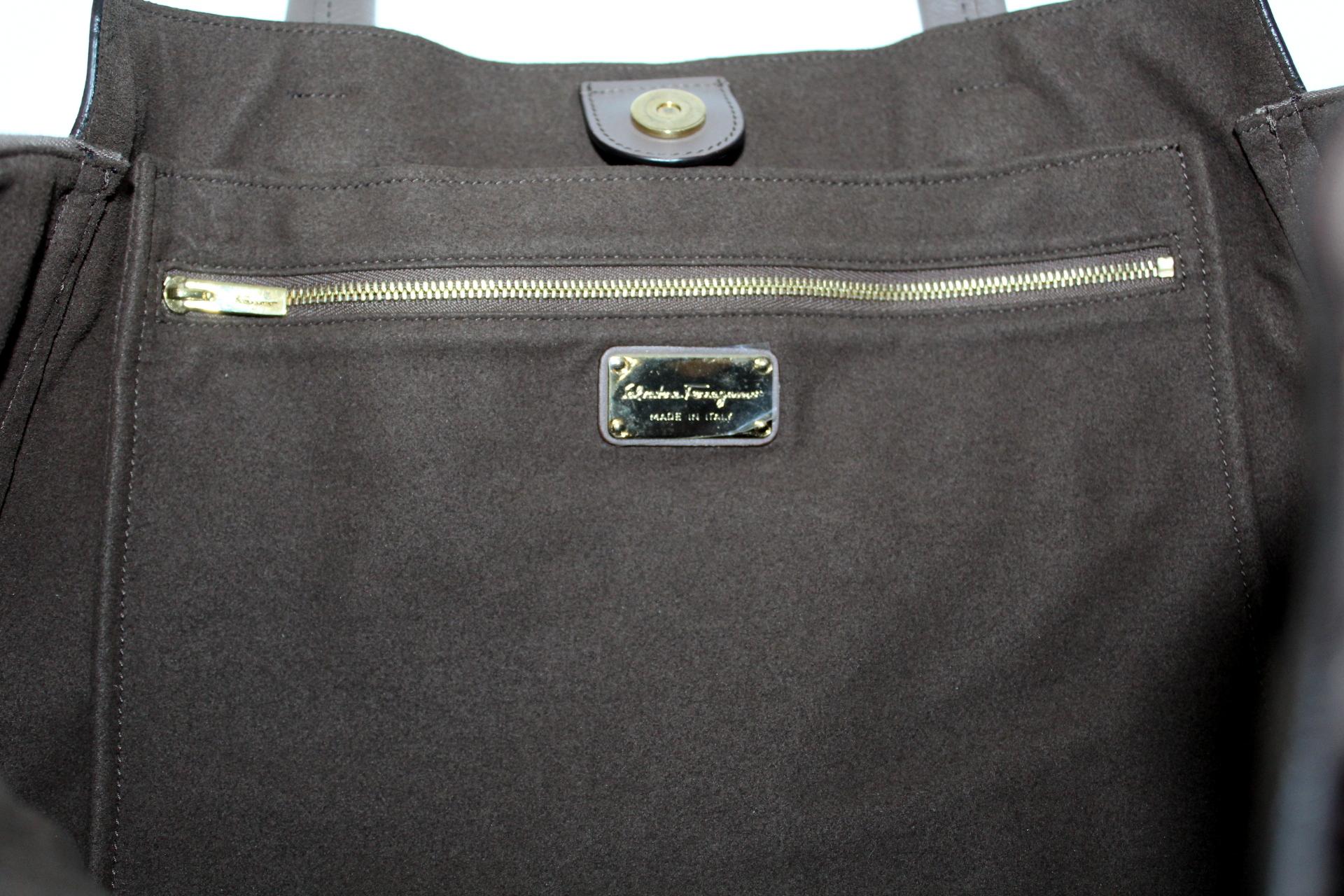 Ferragamo Brown Leather Shoulder Bag 2