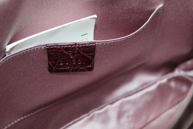 Gucci Limited Edition Violet GG Tom Ford Dragon Shoulder Bag For Sale 2