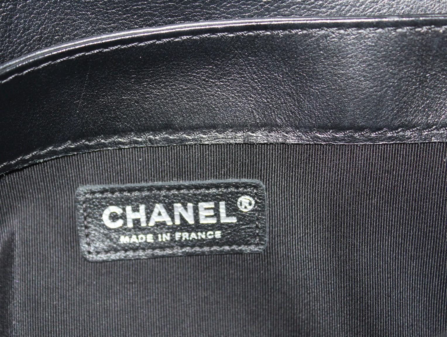 CHANEL Black Leather and Wool Tweed Enchained Medium Boy Bag 3