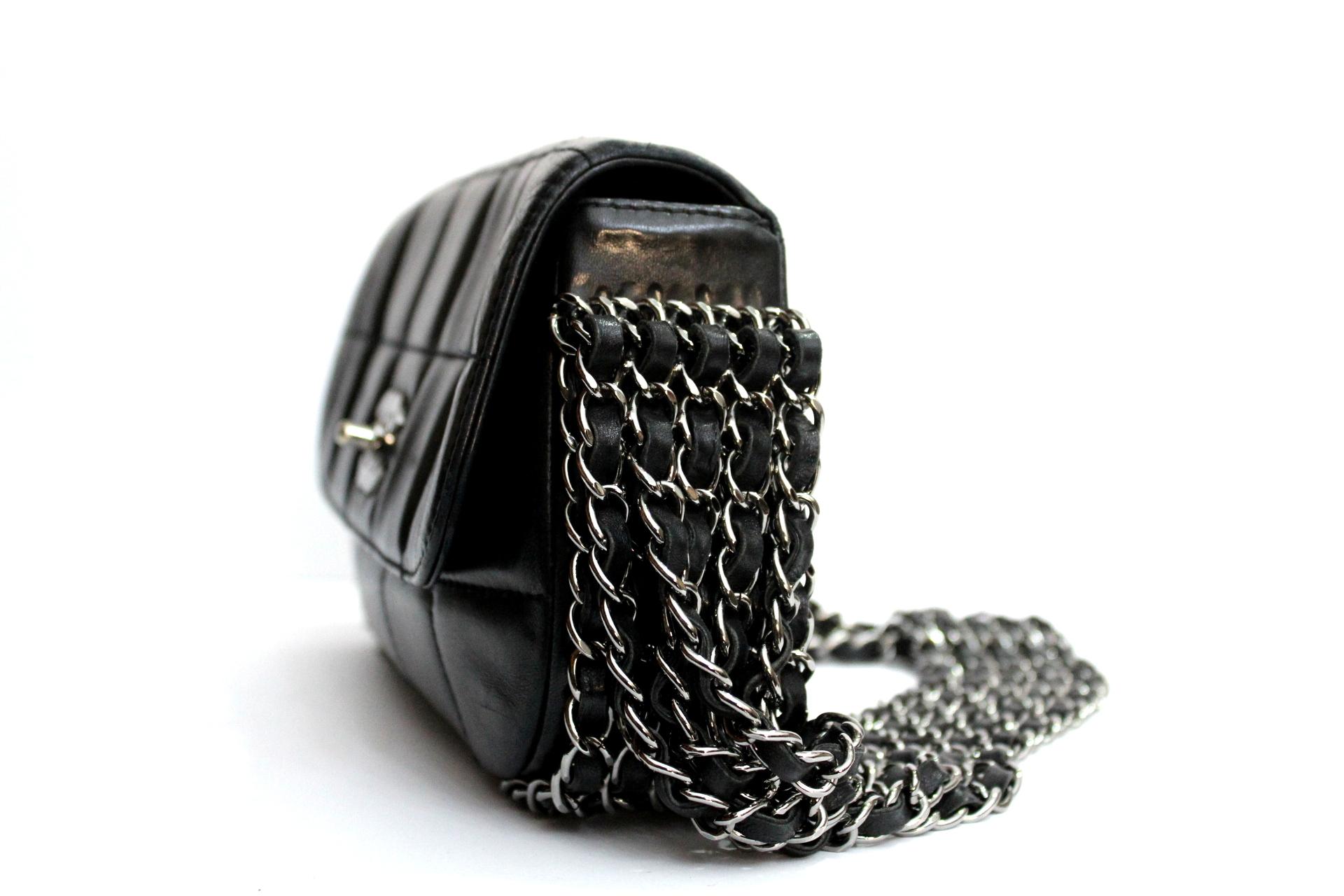 Women's Chanel Black Leather Multiple Chain Bg 