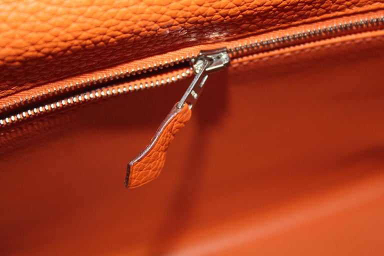 Hermes Orange Leather Kelly Taurillon Clemence 32cm Bag For Sale 12