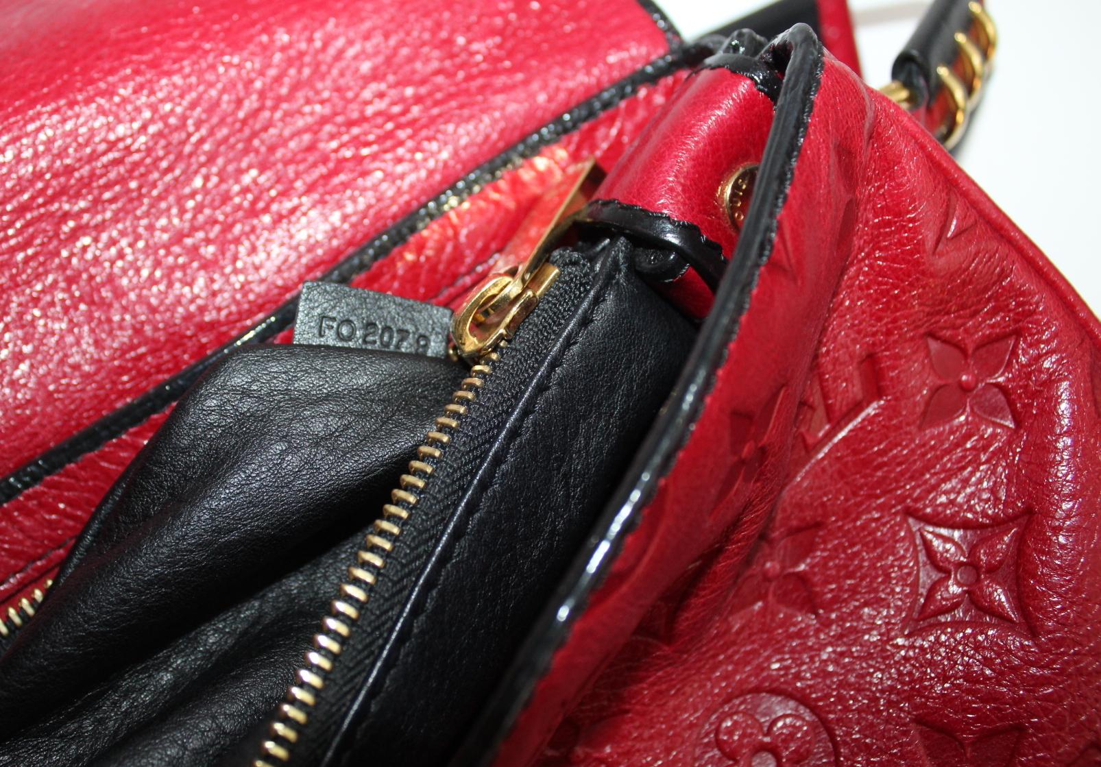 Women's or Men's Louis Vuitton Limited Edition 2009-10 My Deer Rebelle Rouges Shoulder Bag