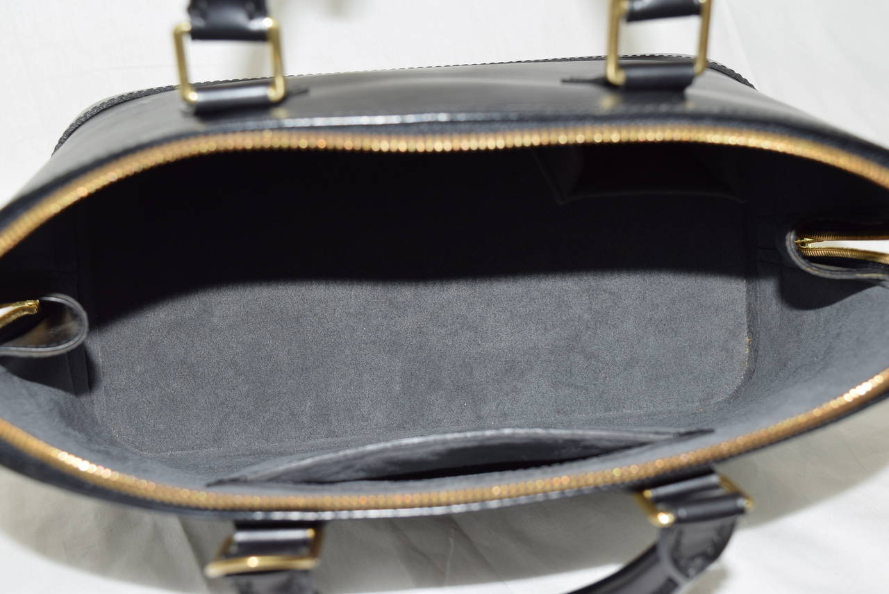 Louis Vuitton Black Epi Alma Bag .Circa 2005 . 2