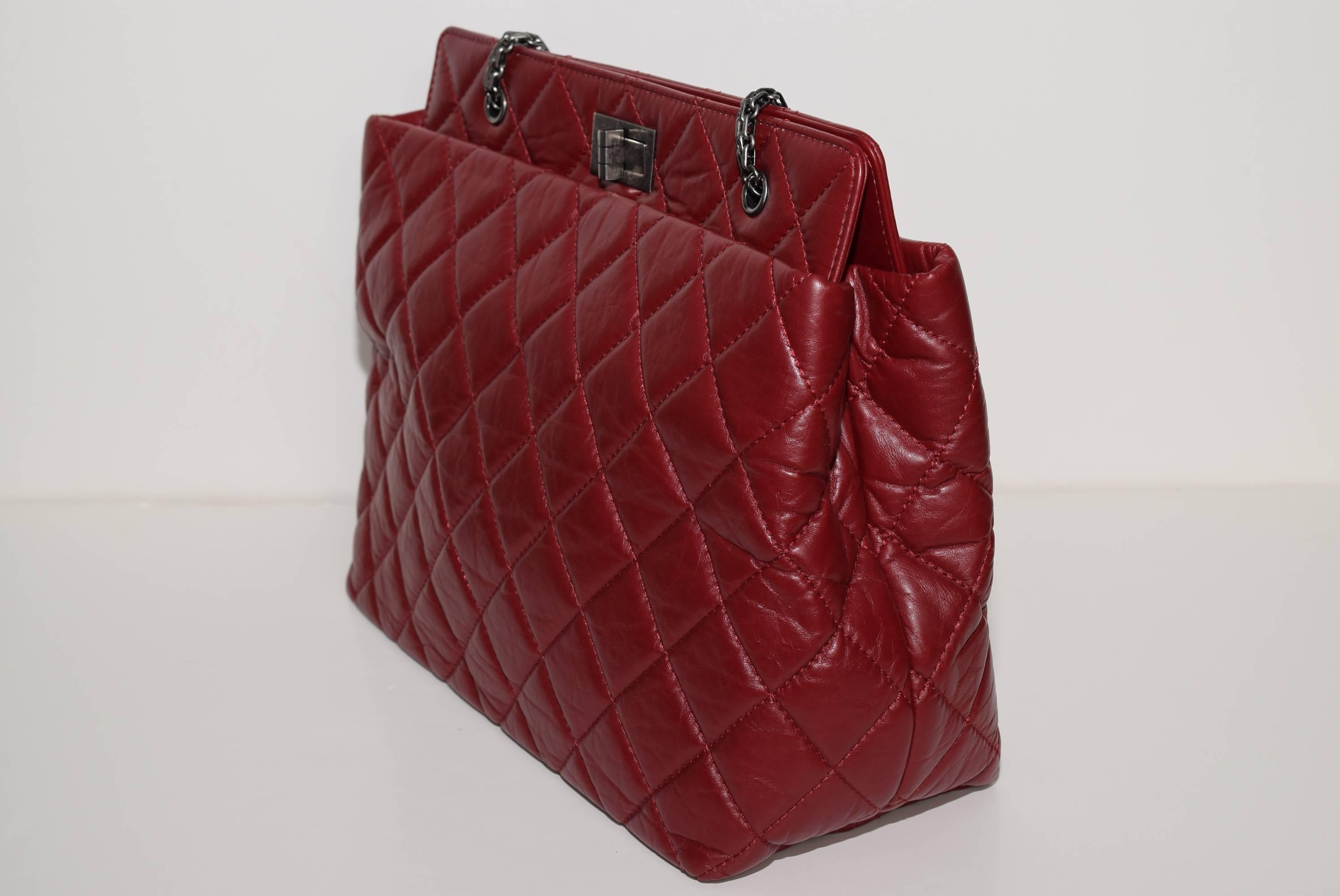 Chanel Grand Shopping Medium Tote Red w/ aged Leather bag. In Excellent Condition In New York, NY